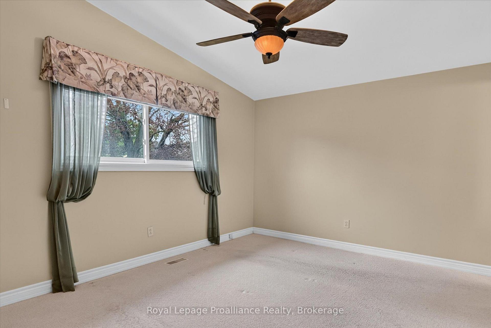 Photo 15 of 1296 Hudson Street, Peterborough, Northcrest Ward 5 — HOMEH