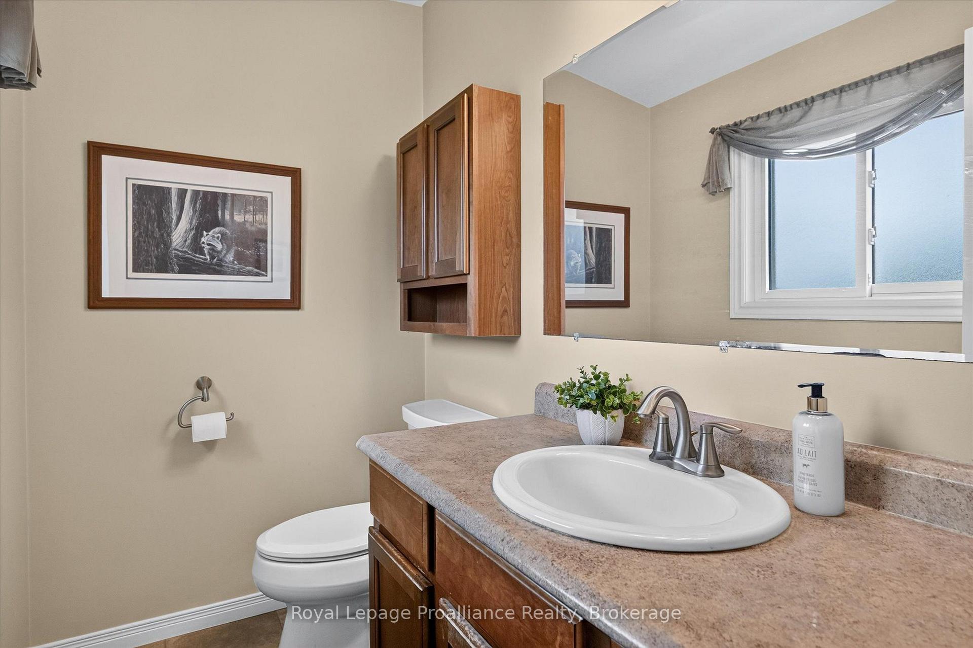 Photo 18 of 1296 Hudson Street, Peterborough, Northcrest Ward 5 — HOMEH