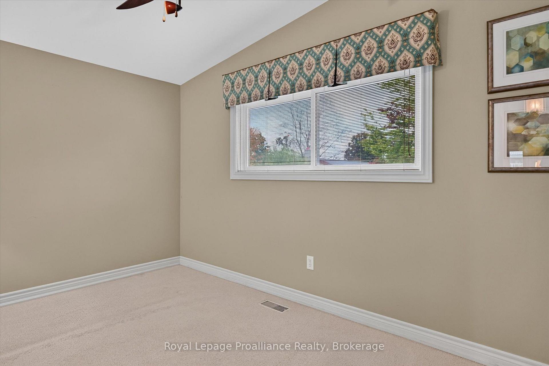 Photo 19 of 1296 Hudson Street, Peterborough, Northcrest Ward 5 — HOMEH