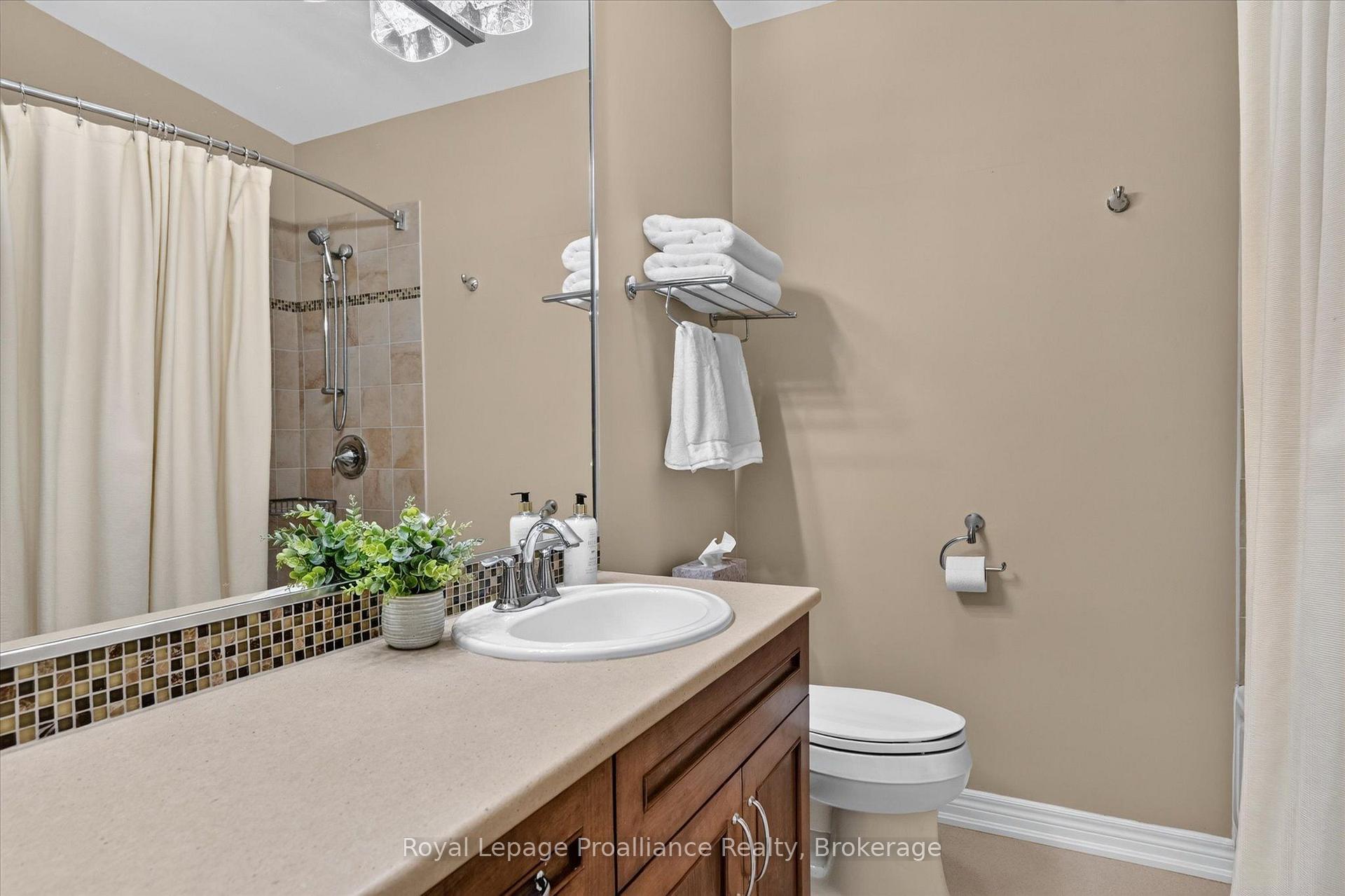 Photo 22 of 1296 Hudson Street, Peterborough, Northcrest Ward 5 — HOMEH
