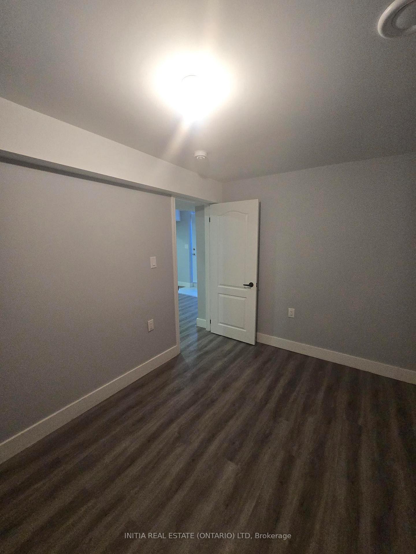 Photo 5 of 971 Silverfox Crescent, London, North S — HOMEH