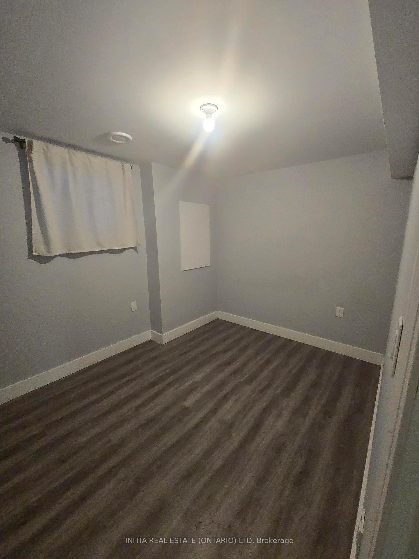 Photo 6 of 971 Silverfox Crescent, London, North S — HOMEH