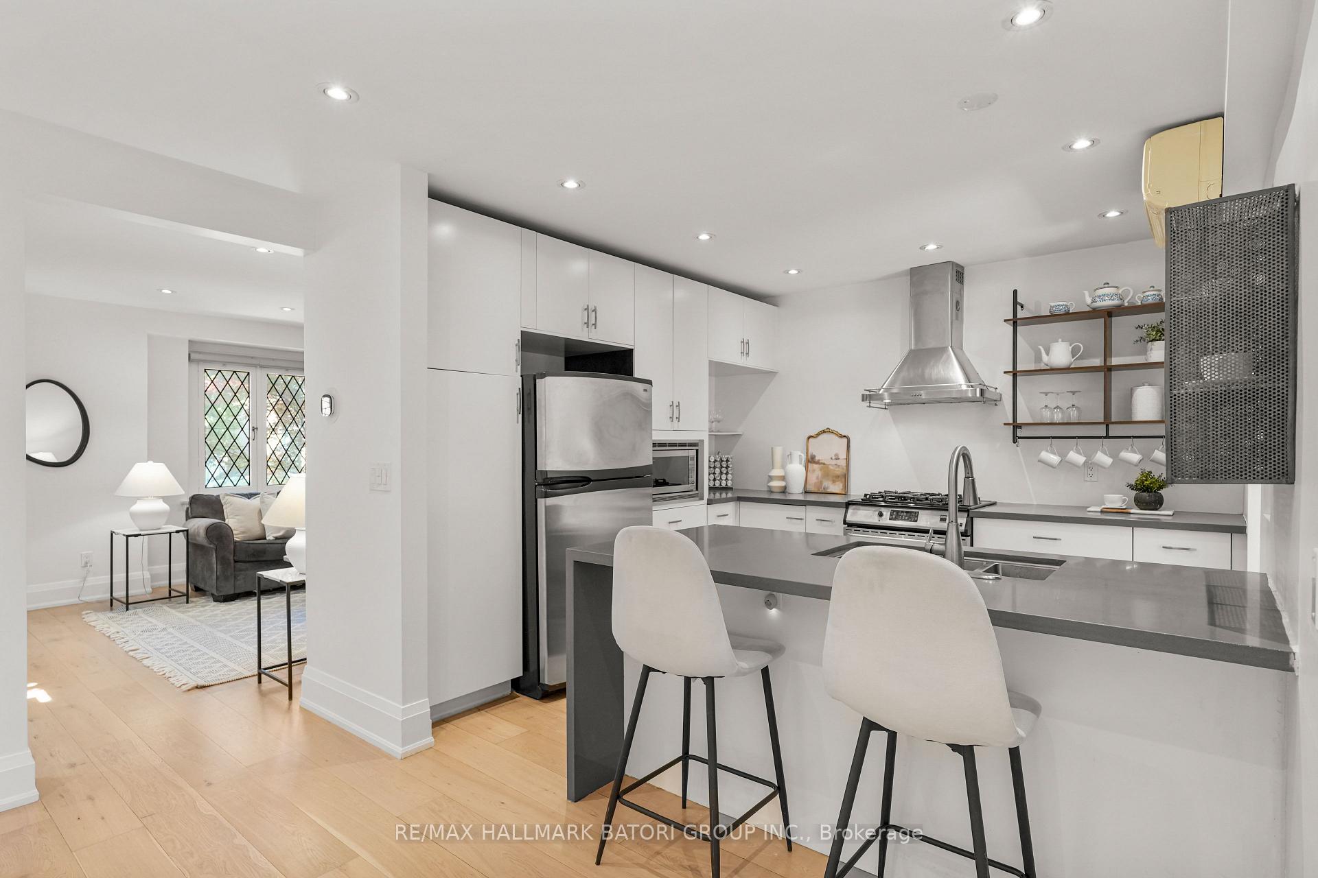 Photo 6 of 555 Castlefield Avenue, Toronto, Forest Hill North — HOMEH