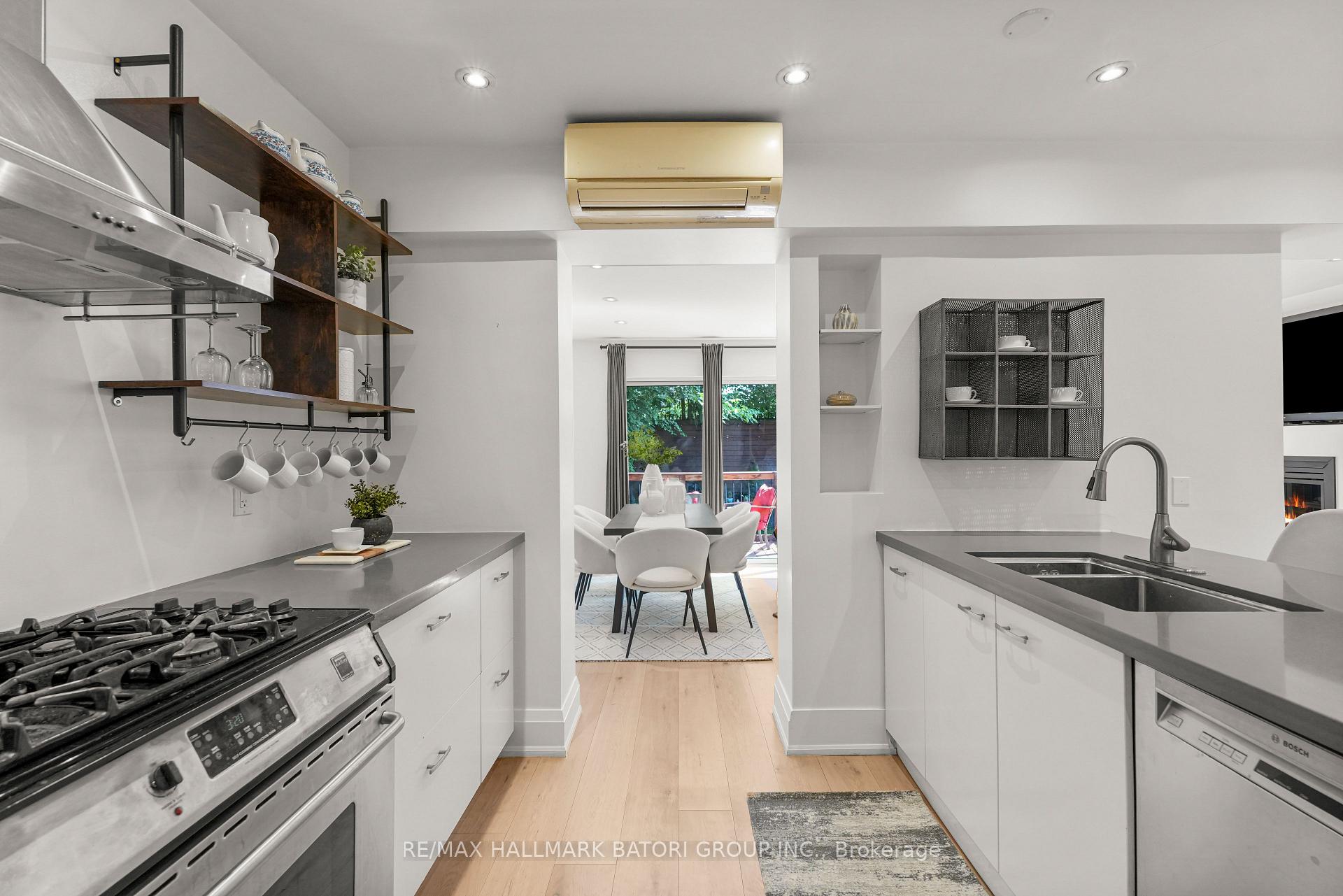 Photo 8 of 555 Castlefield Avenue, Toronto, Forest Hill North — HOMEH