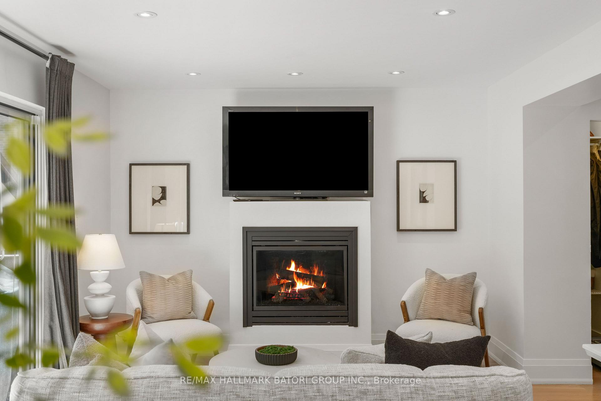 Photo 11 of 555 Castlefield Avenue, Toronto, Forest Hill North — HOMEH