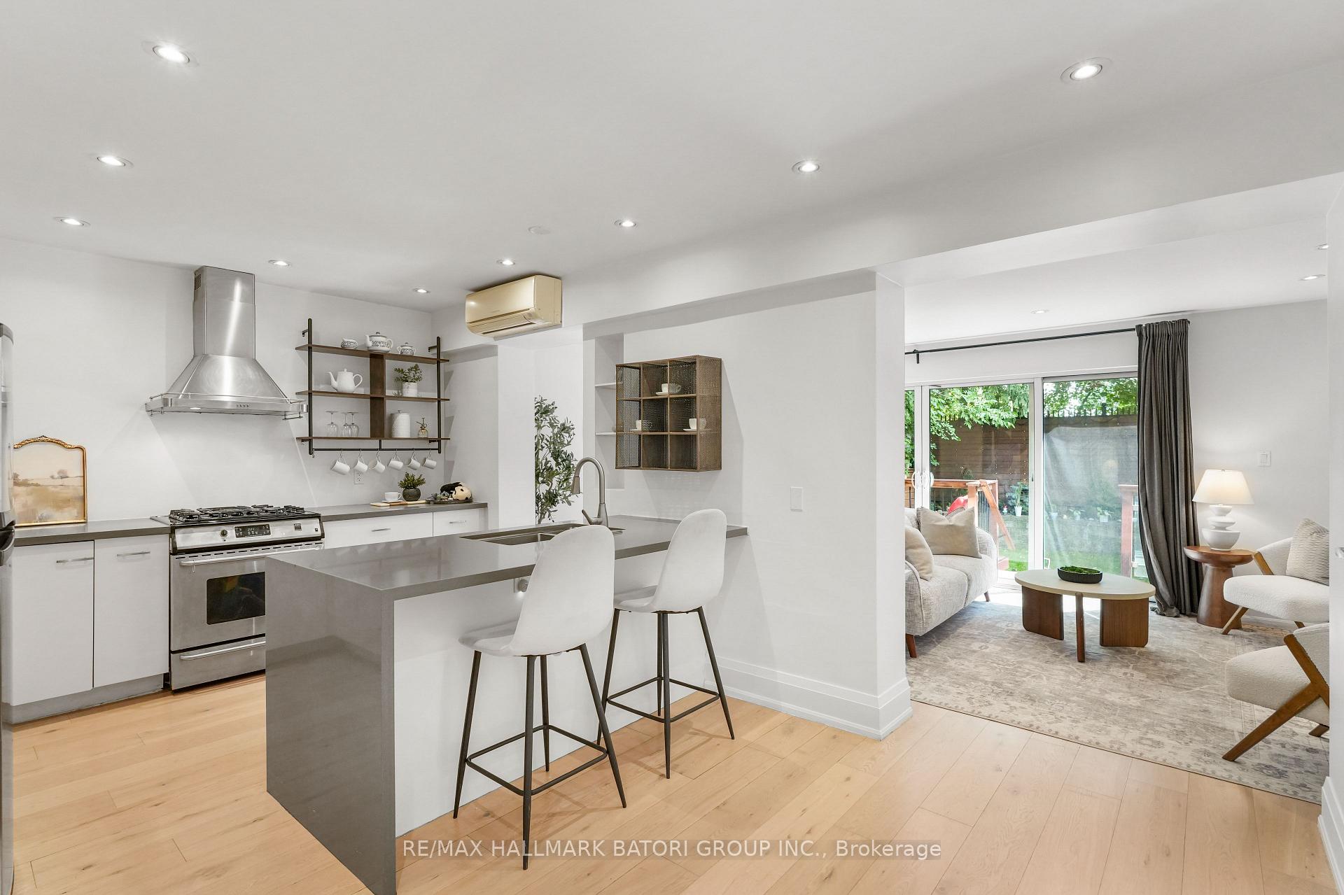 Photo 12 of 555 Castlefield Avenue, Toronto, Forest Hill North — HOMEH