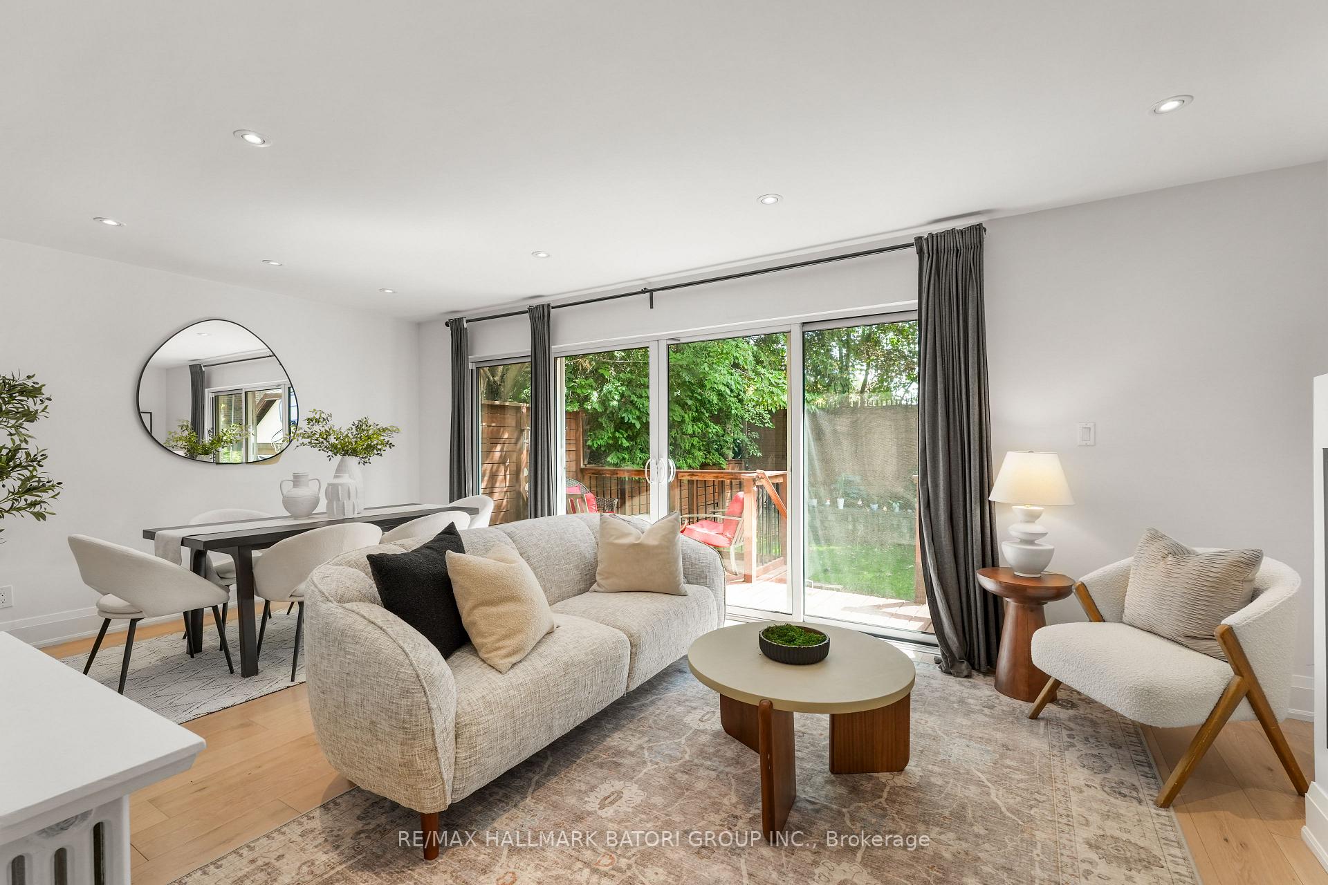 Photo 13 of 555 Castlefield Avenue, Toronto, Forest Hill North — HOMEH
