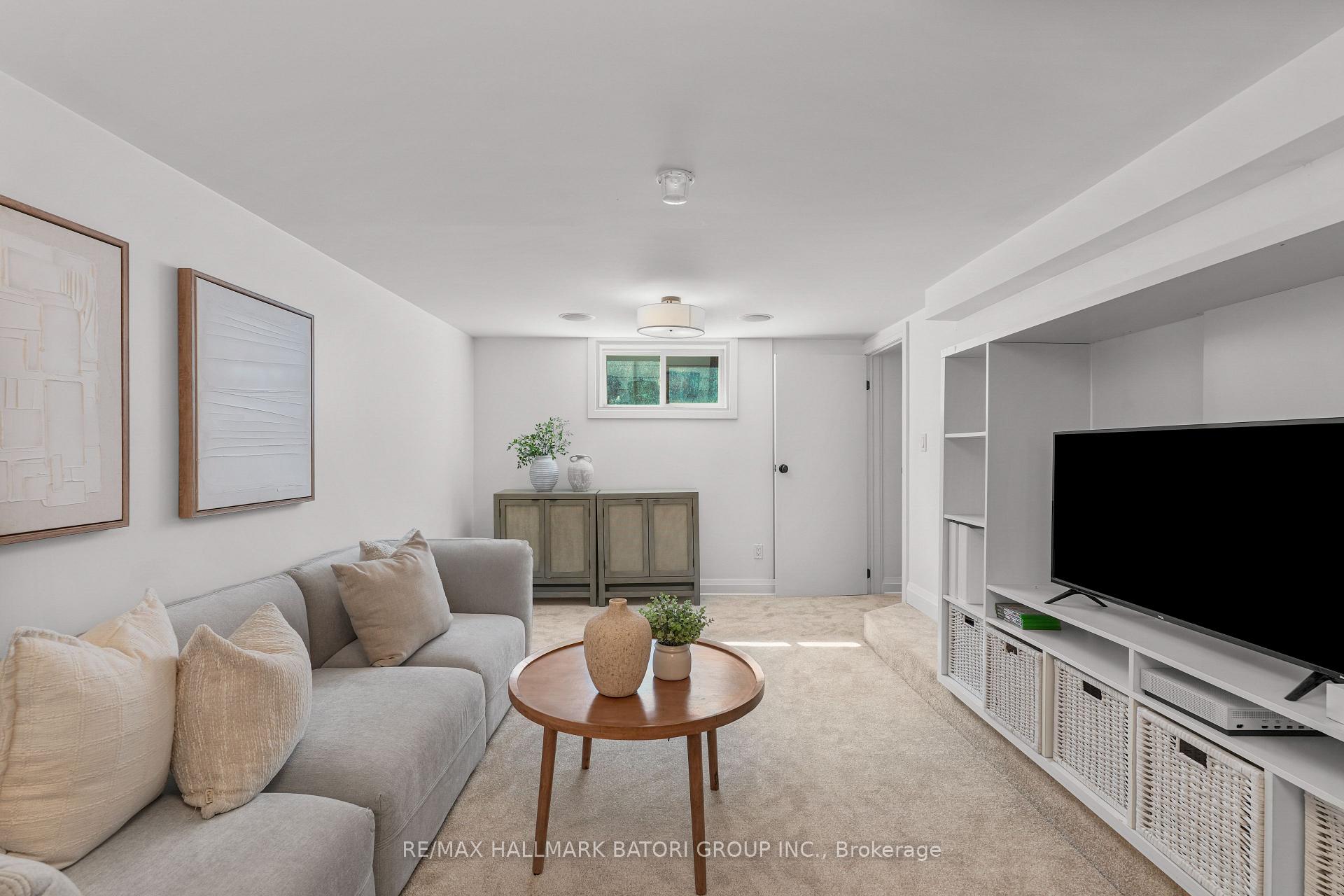 Photo 32 of 555 Castlefield Avenue, Toronto, Forest Hill North — HOMEH