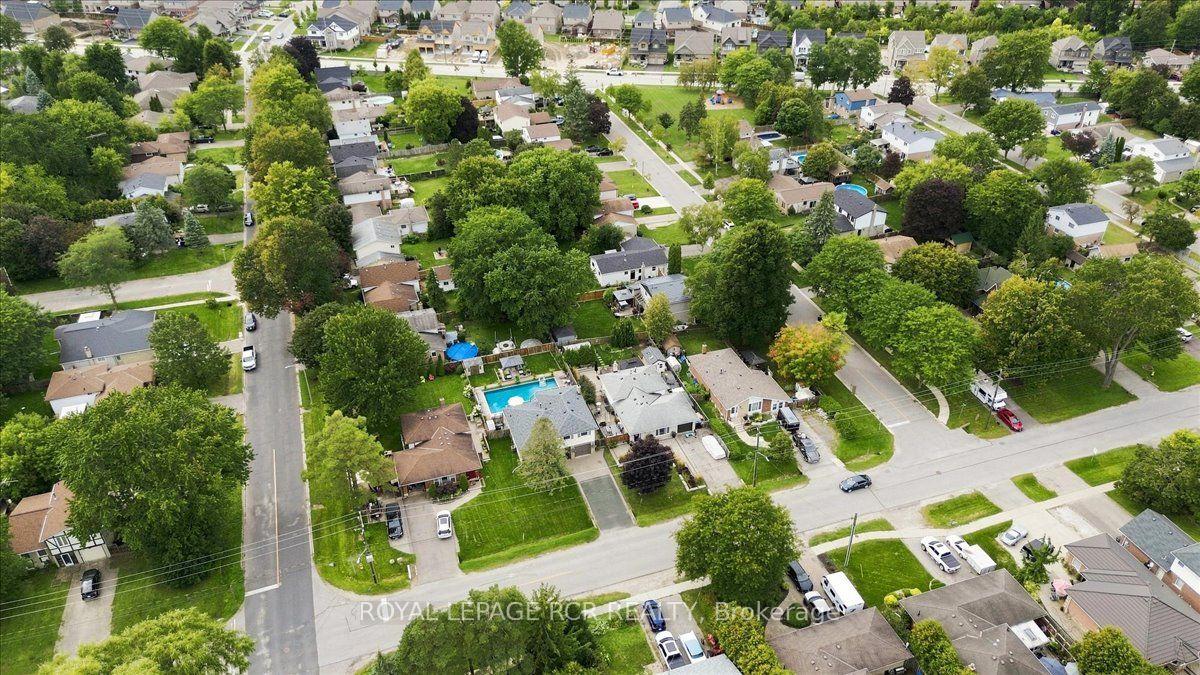 Photo 43 of 232 Centre Street N, New Tecumseth, Beeton — HOMEH