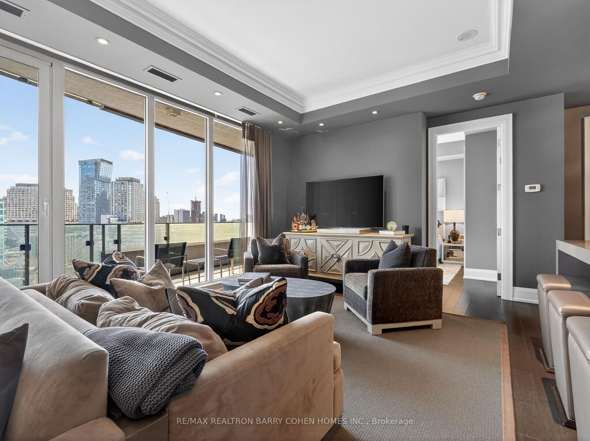 Photo 9 of Unit 1202, 88 Davenport Road, Toronto, The Annex — HOMEH