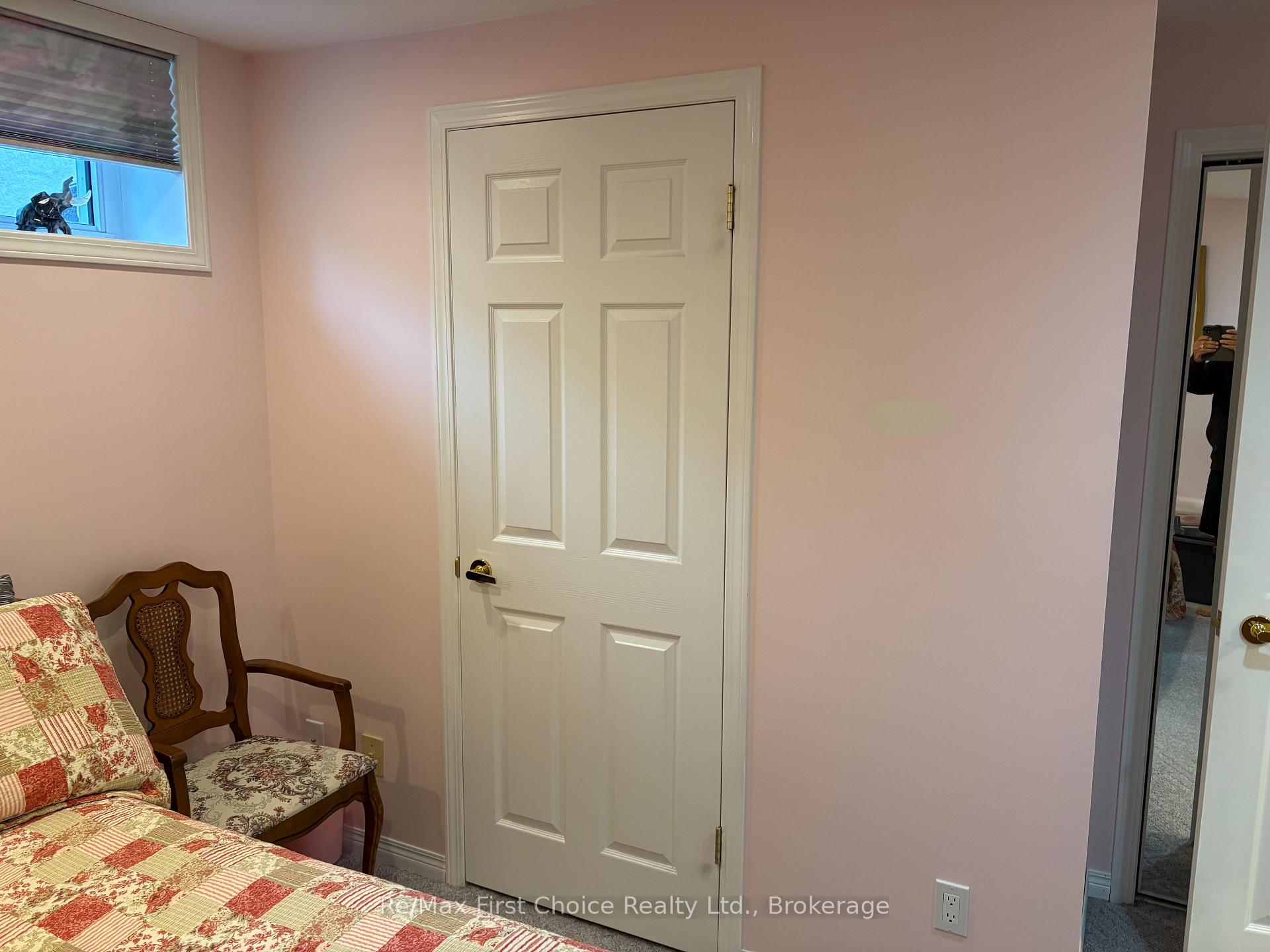 Photo 14 of 422 Ryerson Crescent, Thunder Bay, College Park — HOMEH