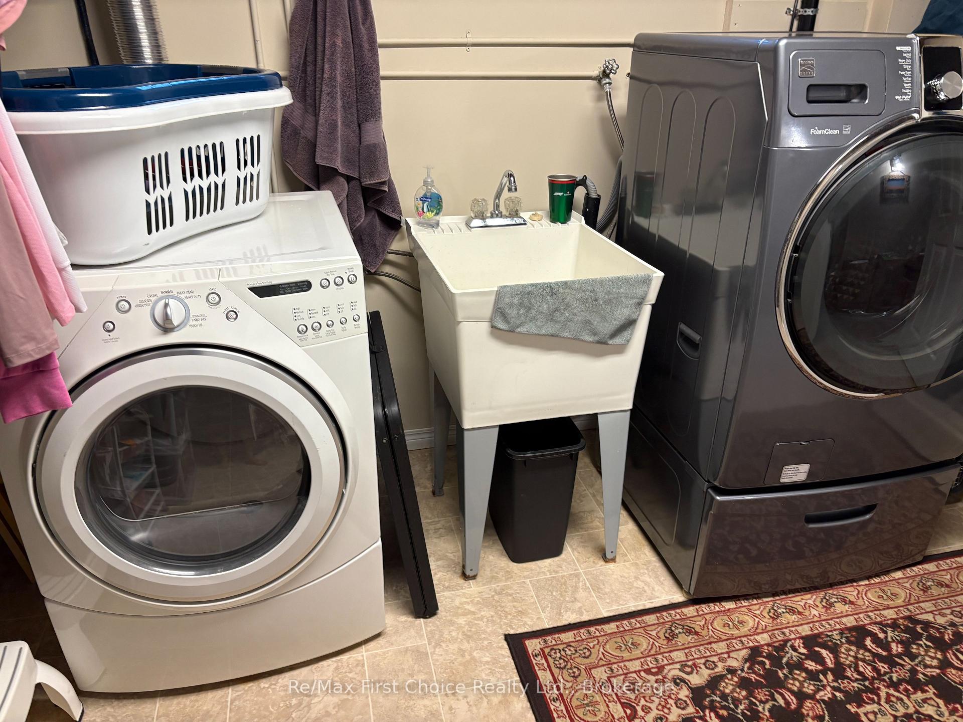 Photo 20 of 422 Ryerson Crescent, Thunder Bay, College Park — HOMEH