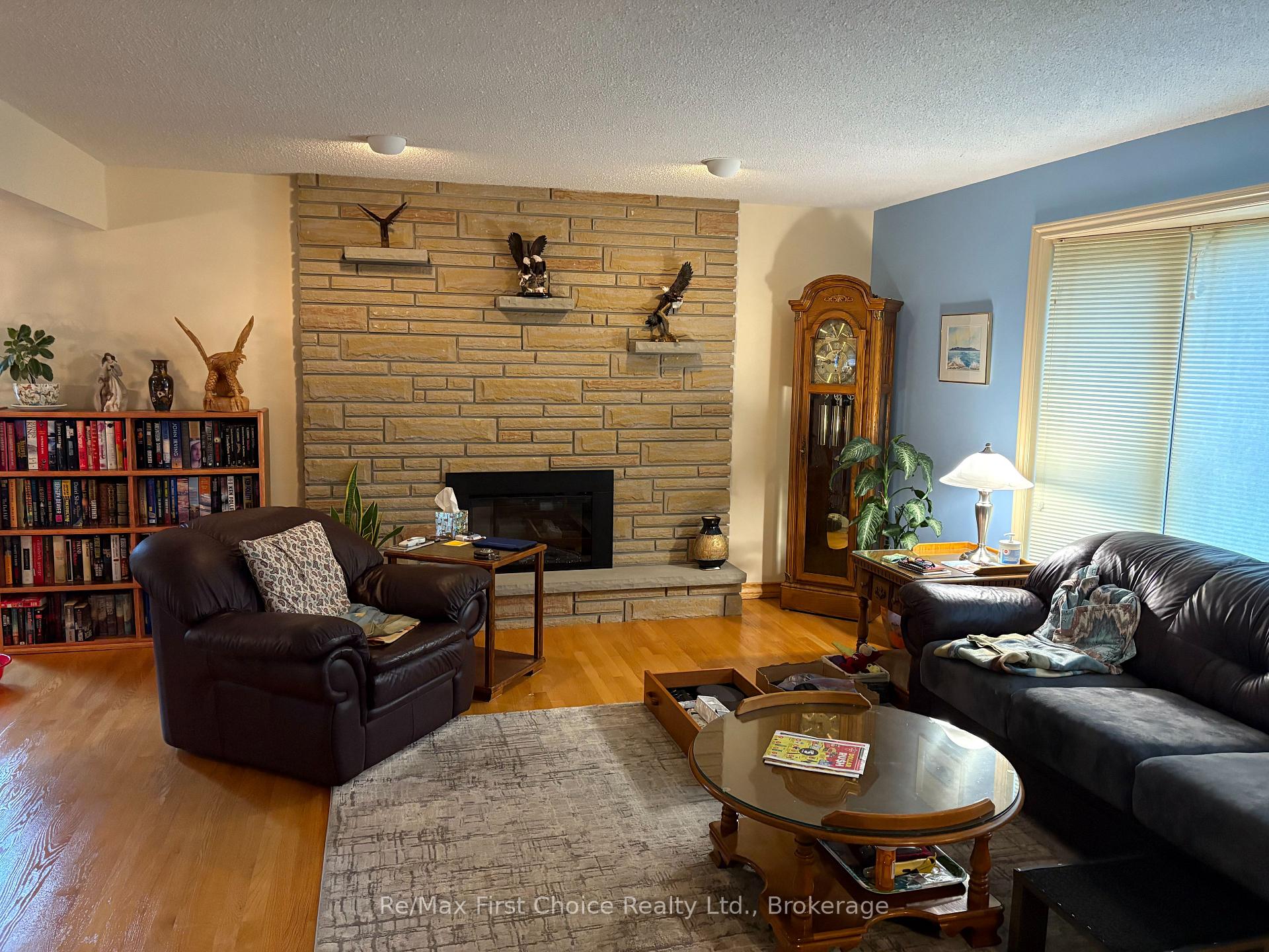 Photo 28 of 422 Ryerson Crescent, Thunder Bay, College Park — HOMEH