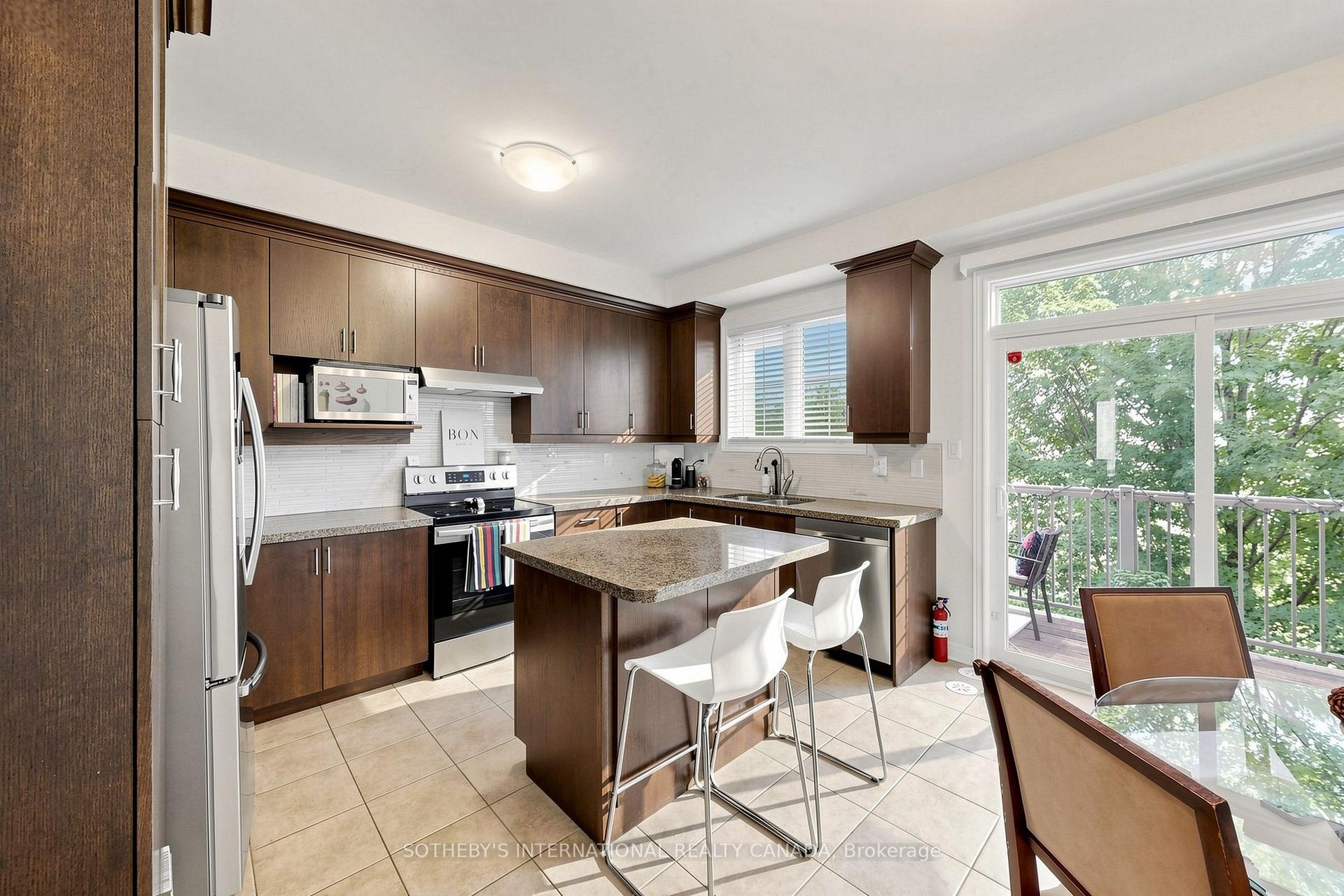 Photo 11 of 38 Cedar Lake Crescent, Brampton, Bram West — HOMEH