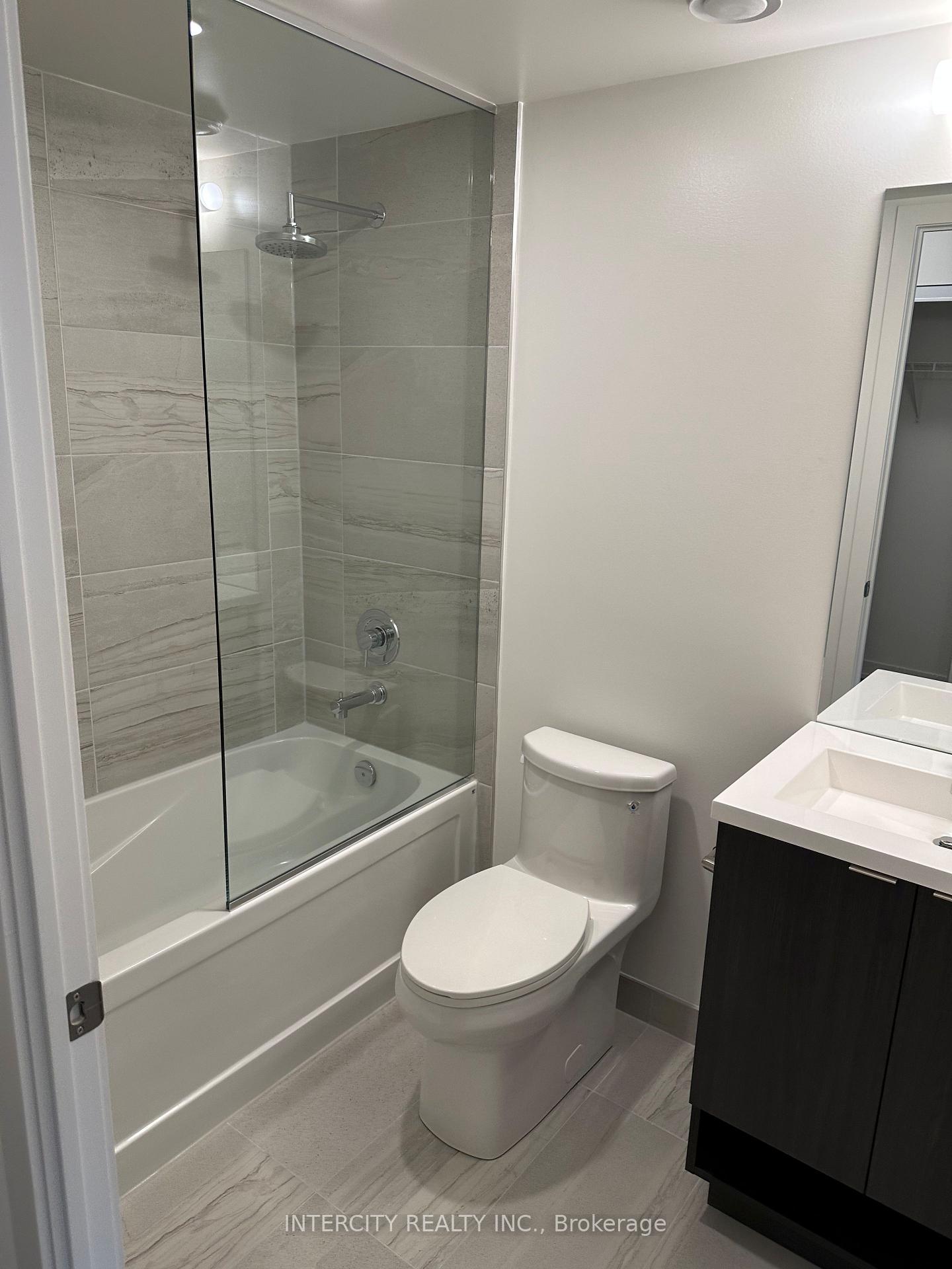 Photo 8 of Unit 4716, 138 Downes Street, Toronto, Waterfront Communities — HOMEH
