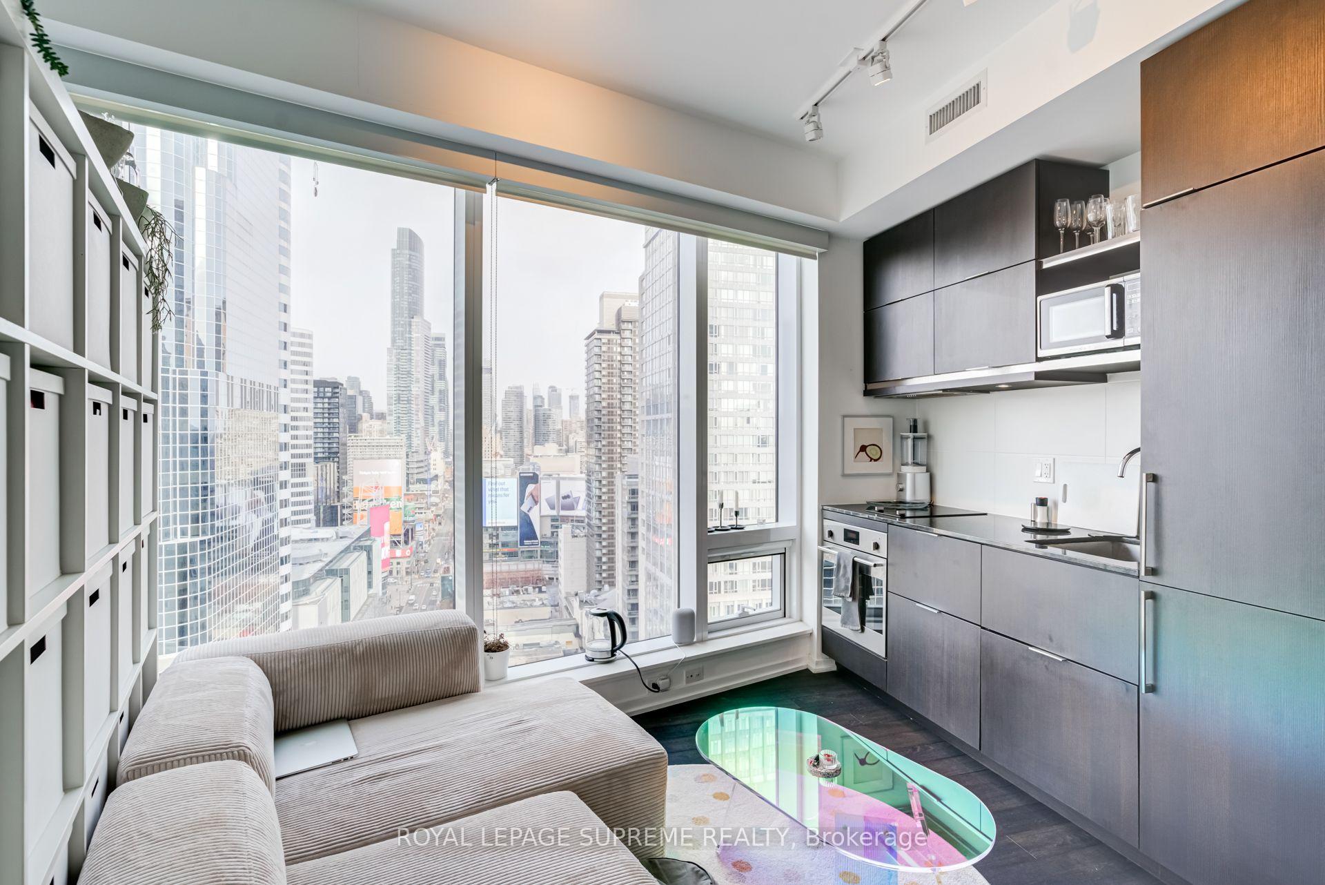 Photo 13 of Unit 2112, 197 Yonge Street, Toronto, Church-Yonge Corridor — HOMEH