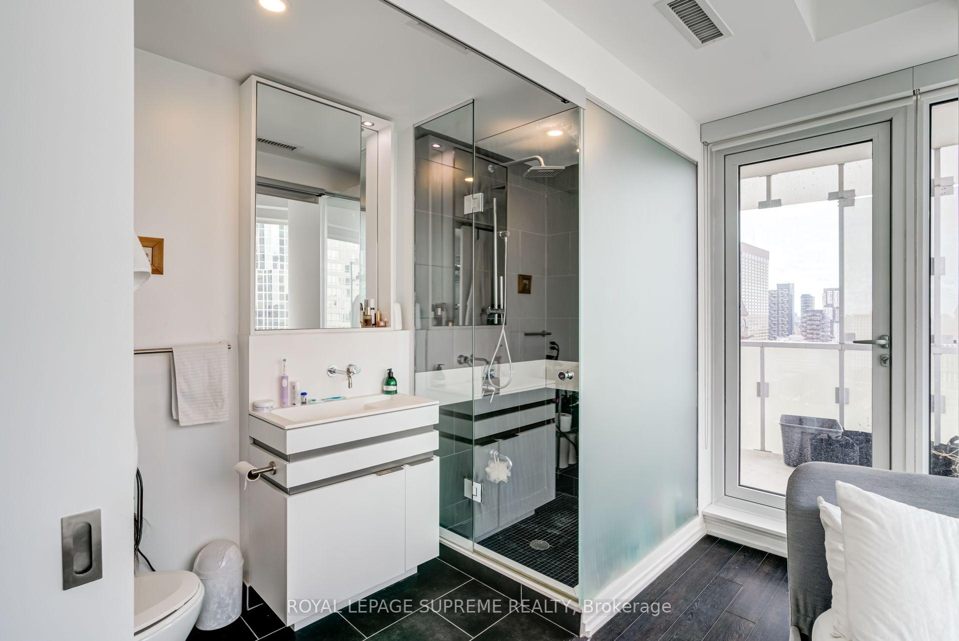 Photo 23 of Unit 2112, 197 Yonge Street, Toronto, Church-Yonge Corridor — HOMEH