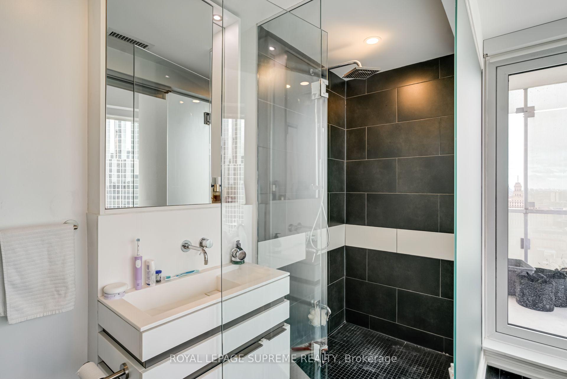 Photo 26 of Unit 2112, 197 Yonge Street, Toronto, Church-Yonge Corridor — HOMEH