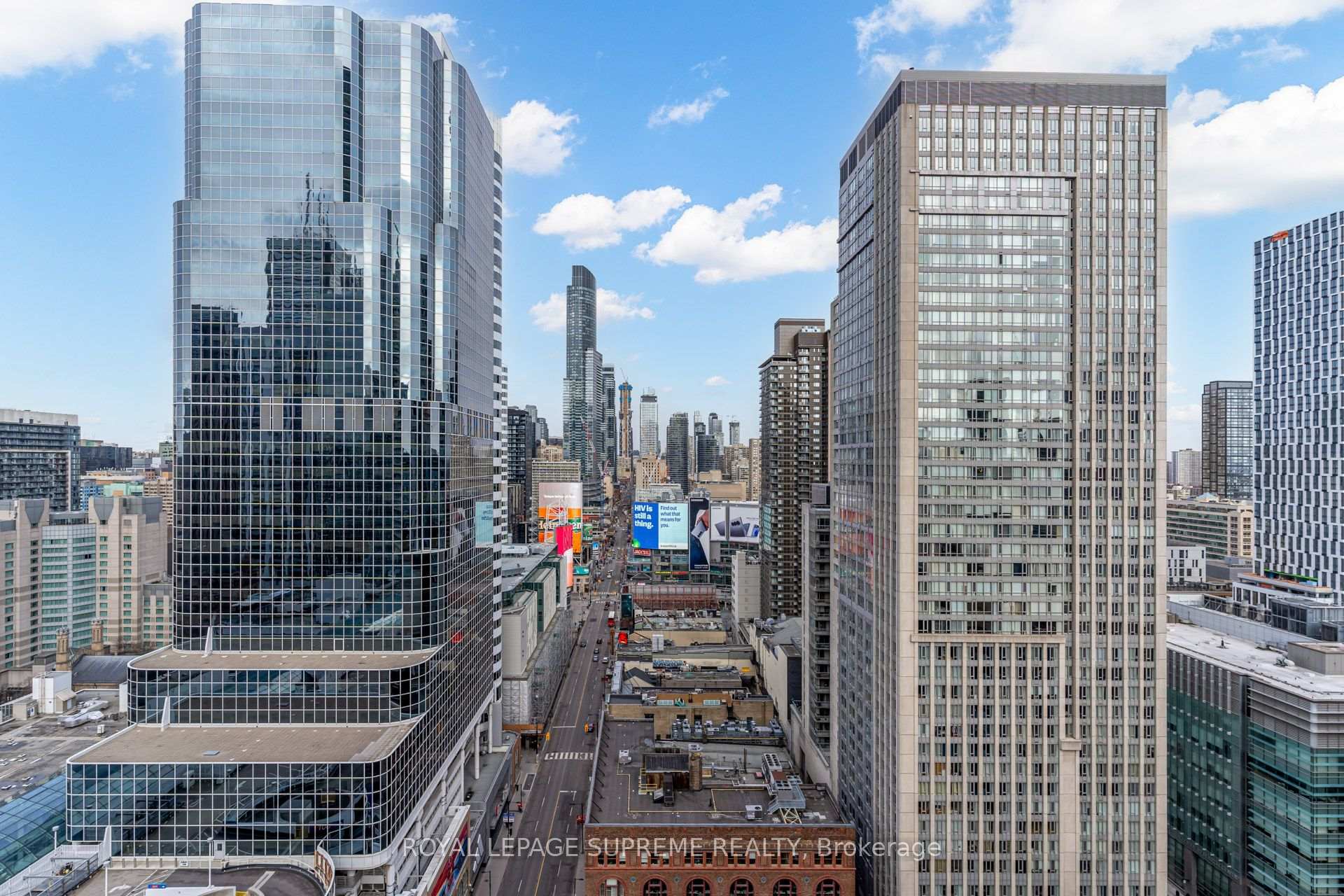 Photo 33 of Unit 2112, 197 Yonge Street, Toronto, Church-Yonge Corridor — HOMEH