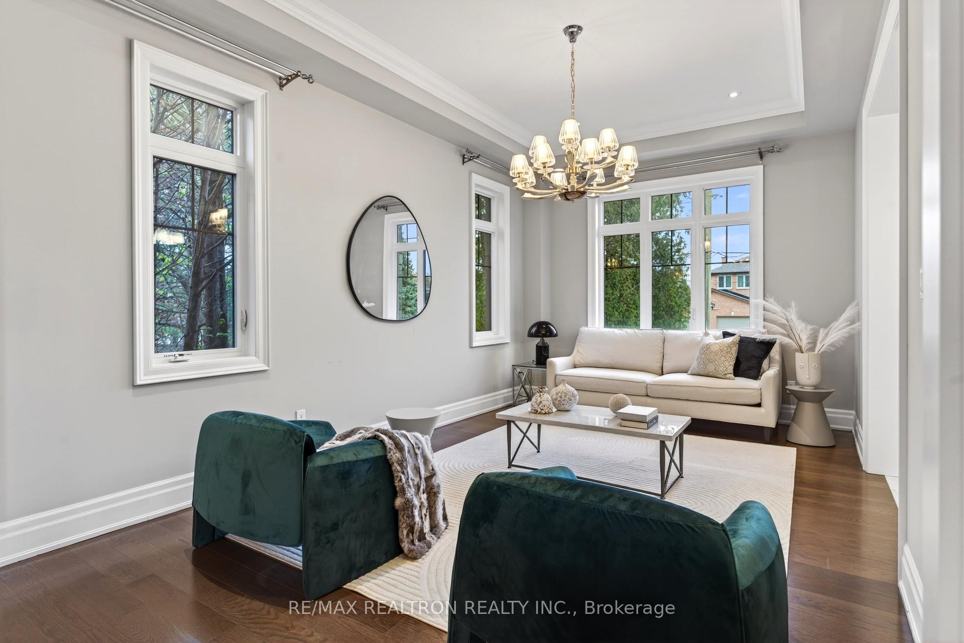 Photo 5 of 132 Pemberton Road, Richmond Hill, North Richvale — HOMEH