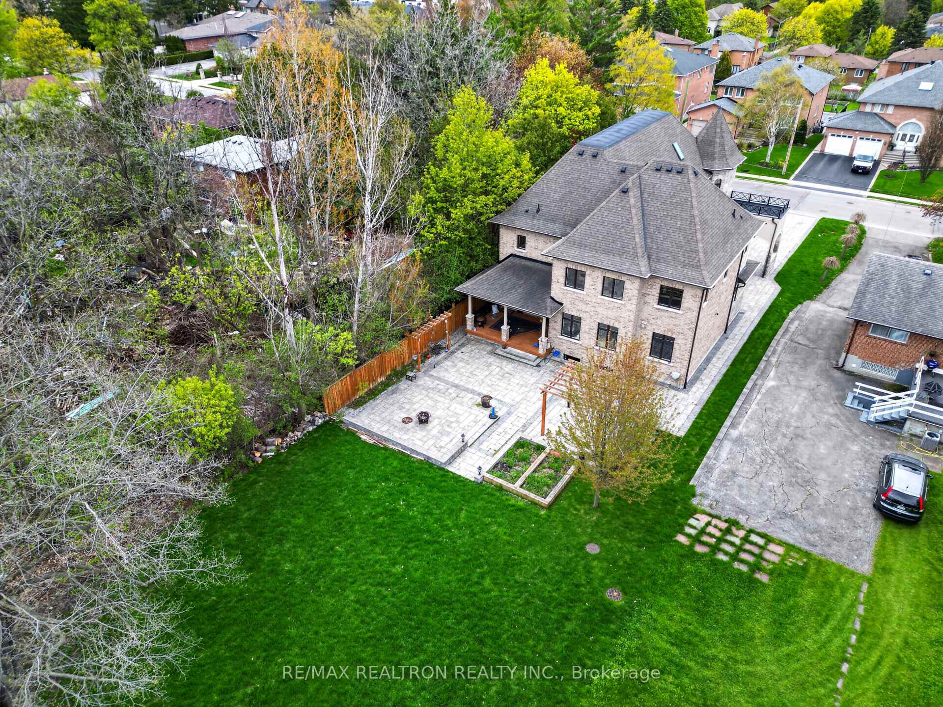 Photo 39 of 132 Pemberton Road, Richmond Hill, North Richvale — HOMEH