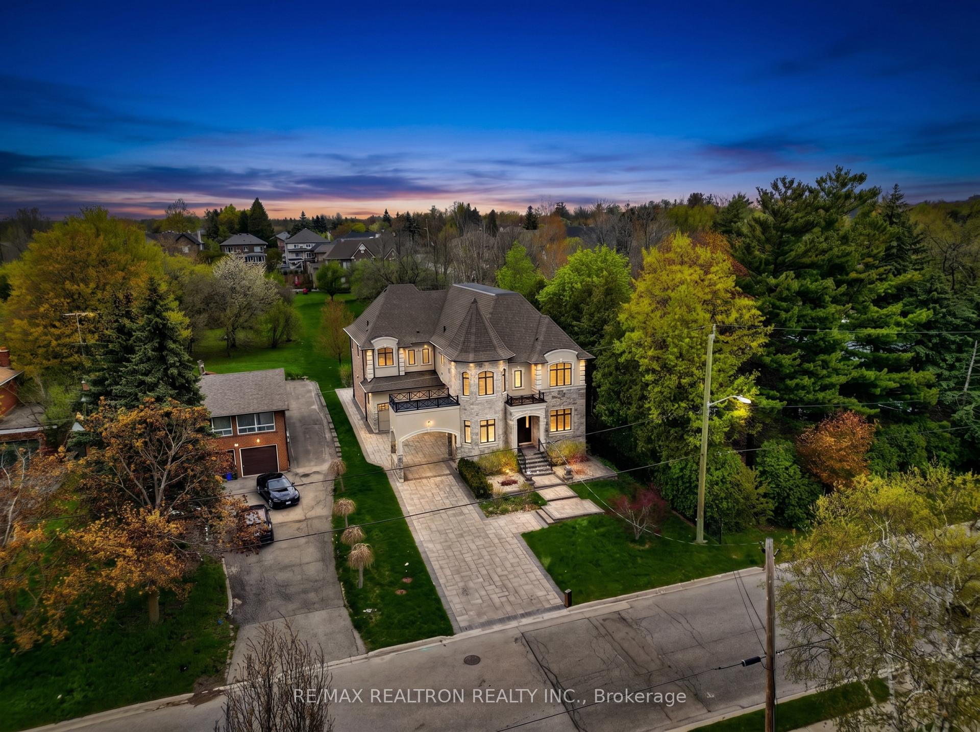 Photo 40 of 132 Pemberton Road, Richmond Hill, North Richvale — HOMEH