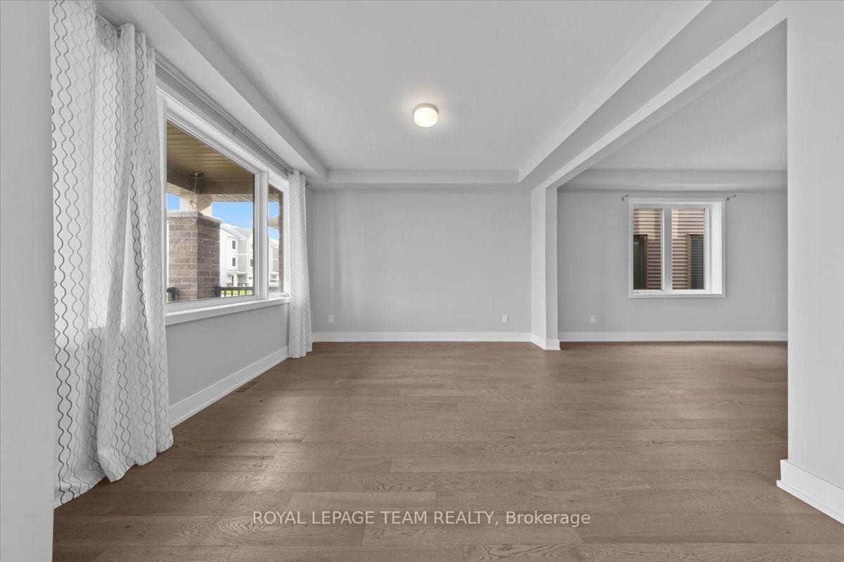 Photo 6 of 2413 Watercolours Way, Ottawa, Barrhaven - Half Moon Bay — HOMEH