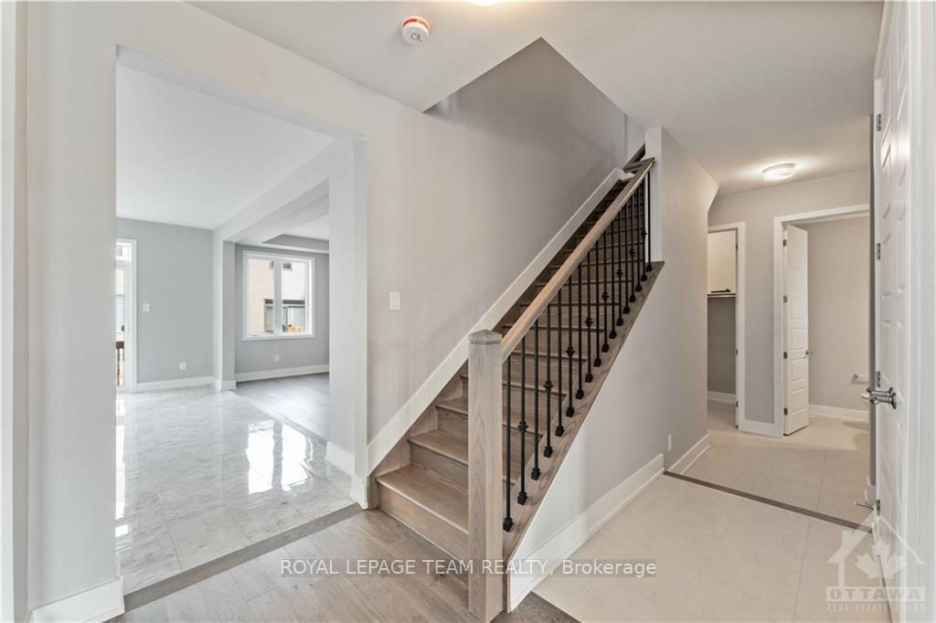 Photo 9 of 2413 Watercolours Way, Ottawa, Barrhaven - Half Moon Bay — HOMEH