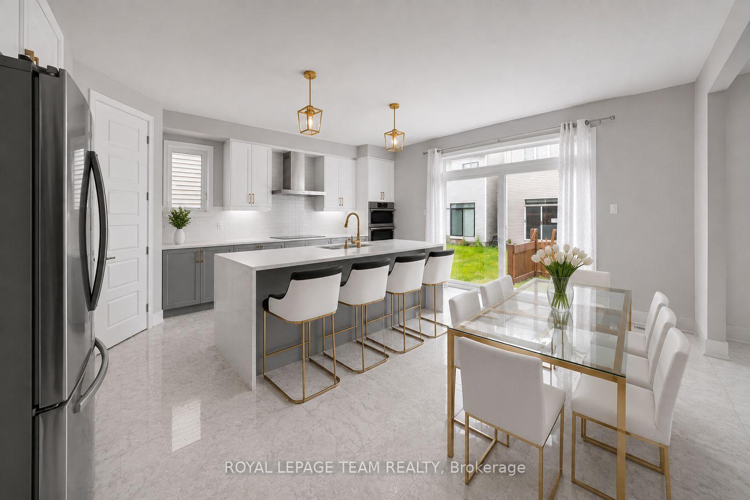 Photo 10 of 2413 Watercolours Way, Ottawa, Barrhaven - Half Moon Bay — HOMEH