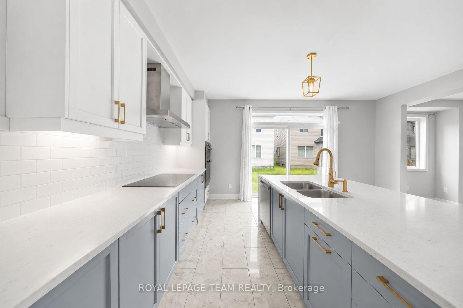 Photo 14 of 2413 Watercolours Way, Ottawa, Barrhaven - Half Moon Bay — HOMEH