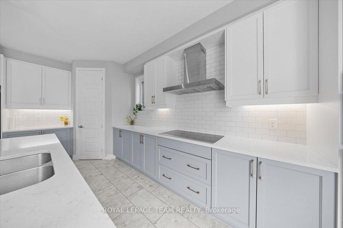 Photo 15 of 2413 Watercolours Way, Ottawa, Barrhaven - Half Moon Bay — HOMEH