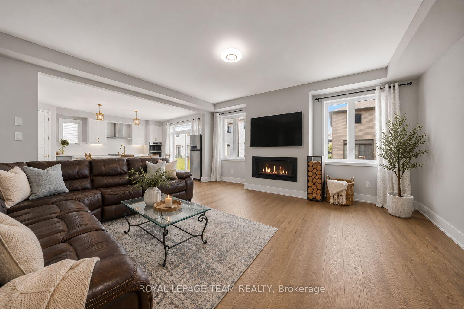 Photo 19 of 2413 Watercolours Way, Ottawa, Barrhaven - Half Moon Bay — HOMEH