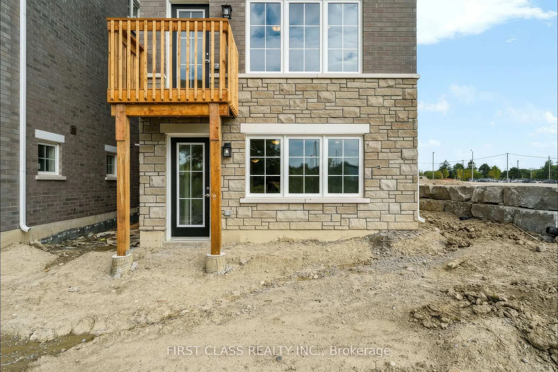 Photo 7 of 96 Gathering Lane, Richmond Hill, Rural Richmond Hill — HOMEH