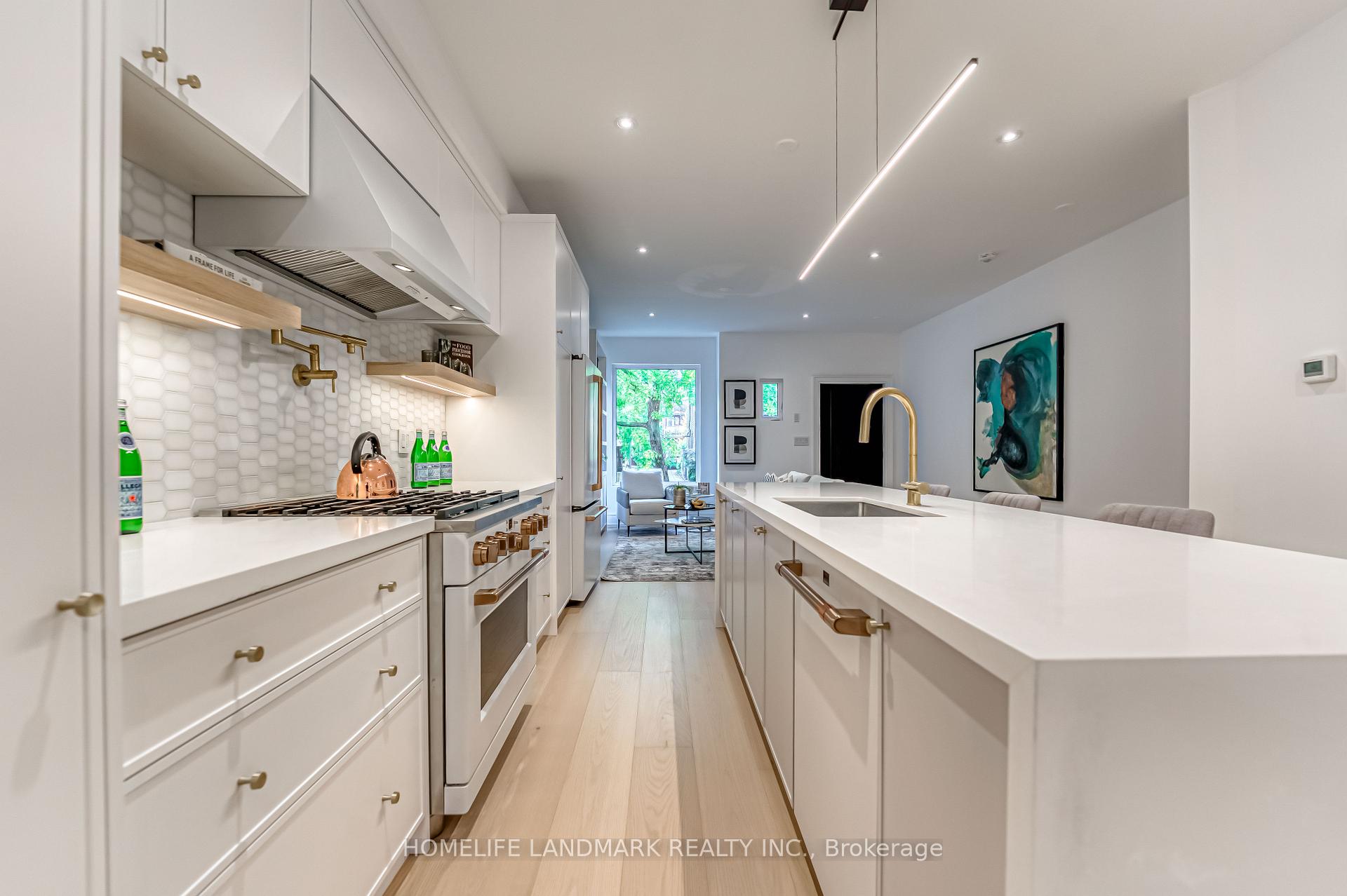 Photo 6 of 195 Albany Avenue, Toronto, The Annex — HOMEH