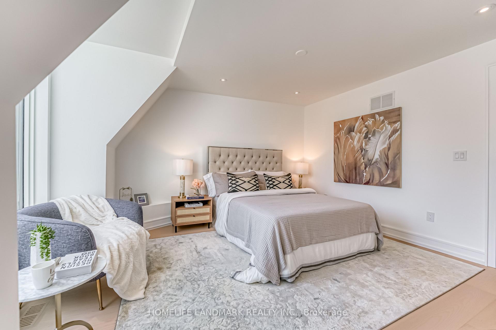 Photo 18 of 195 Albany Avenue, Toronto, The Annex — HOMEH