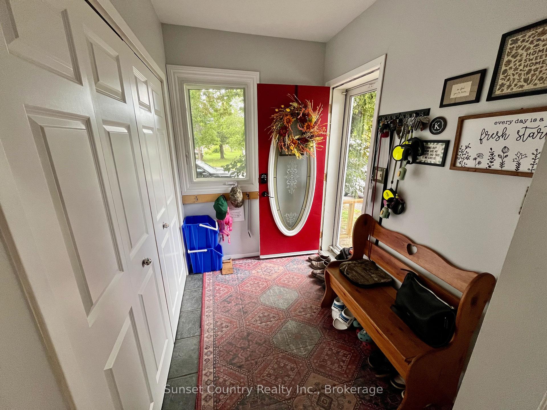 Photo 2 of 117 Whyte Avenue, Dryden, Riverview — HOMEH