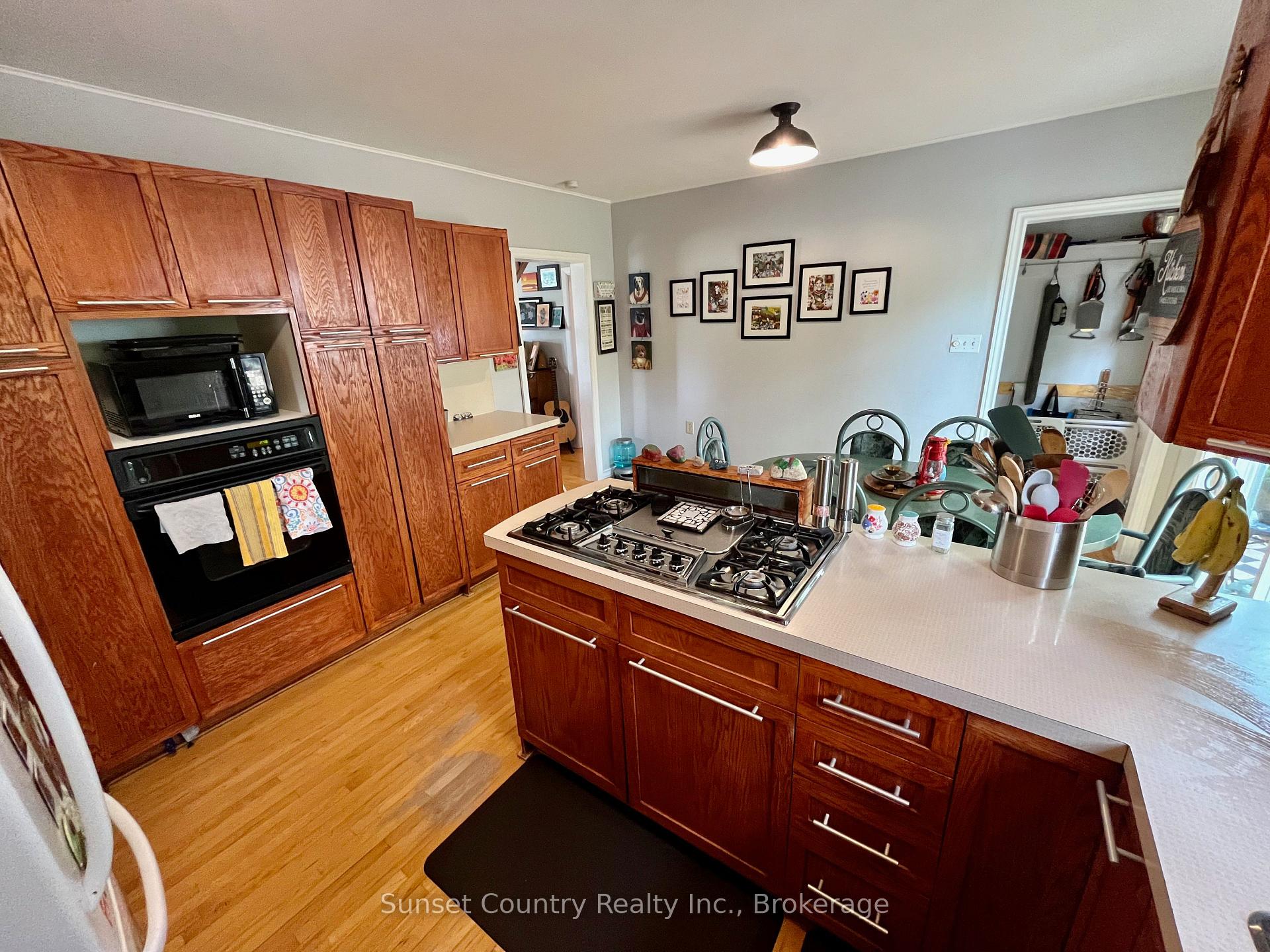 Photo 11 of 117 Whyte Avenue, Dryden, Riverview — HOMEH