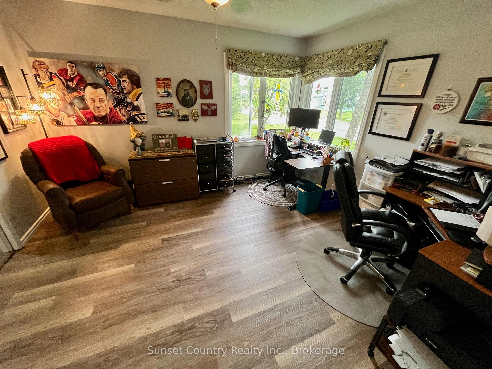 Photo 15 of 117 Whyte Avenue, Dryden, Riverview — HOMEH