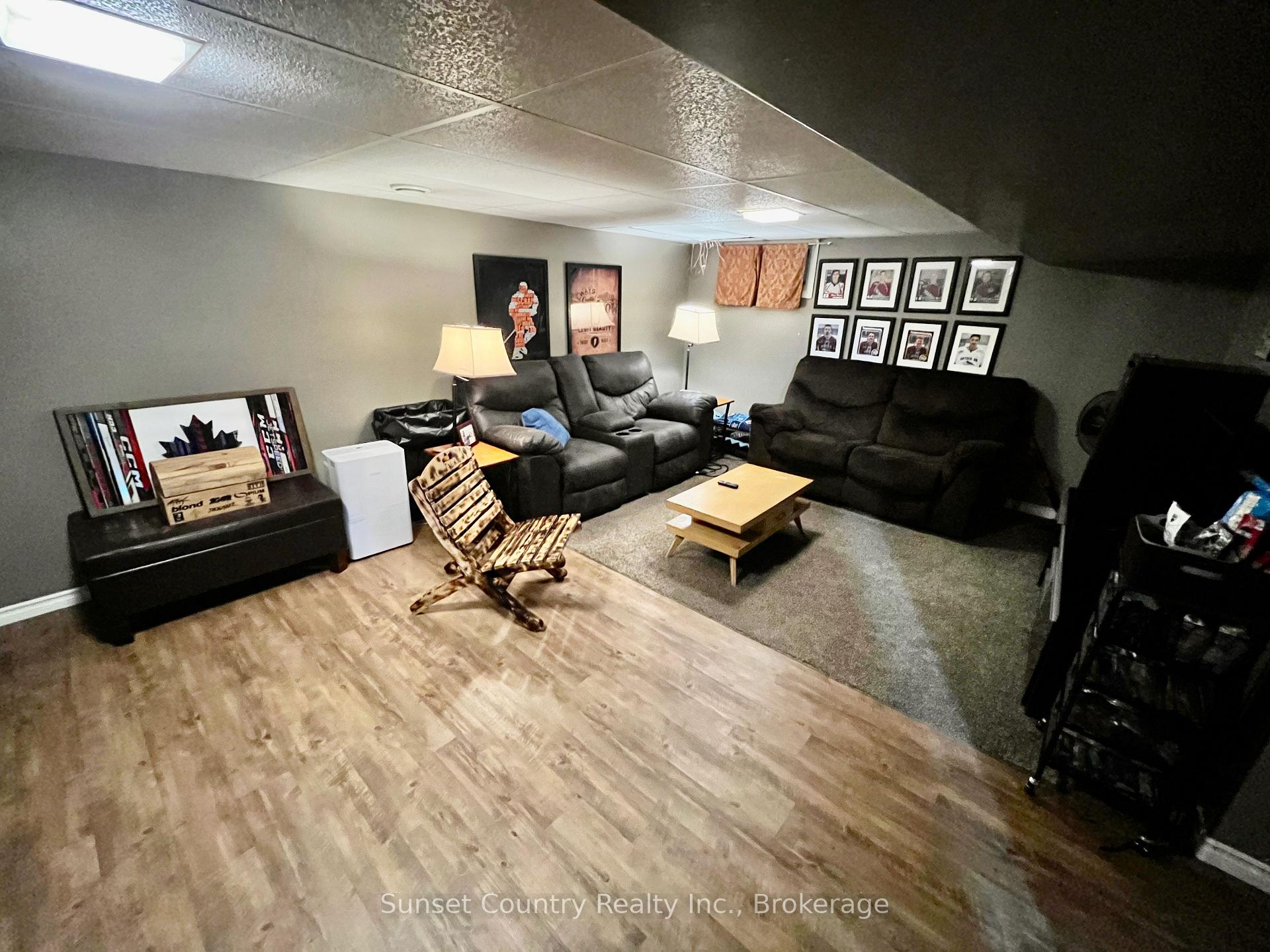 Photo 26 of 117 Whyte Avenue, Dryden, Riverview — HOMEH