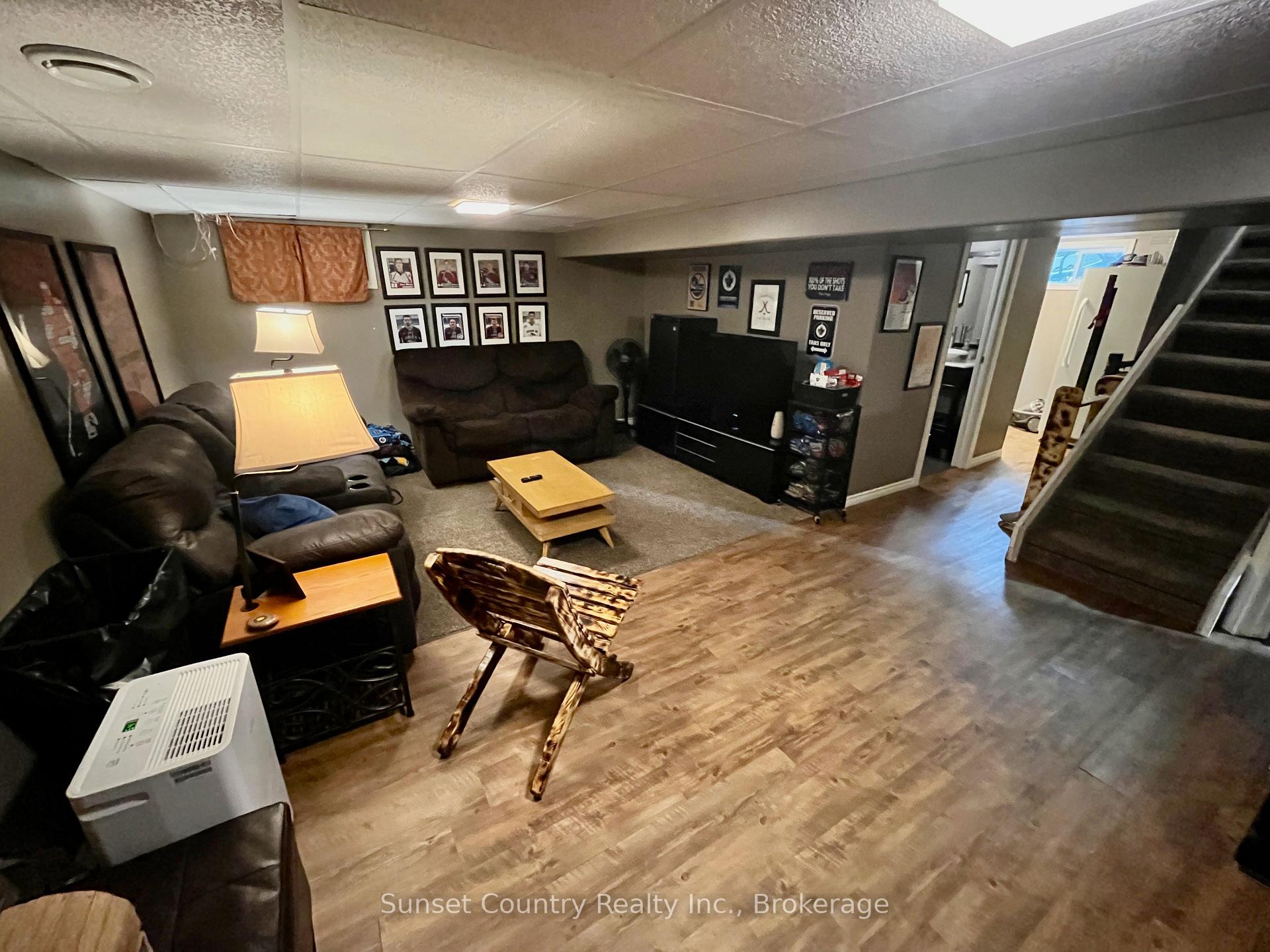 Photo 27 of 117 Whyte Avenue, Dryden, Riverview — HOMEH