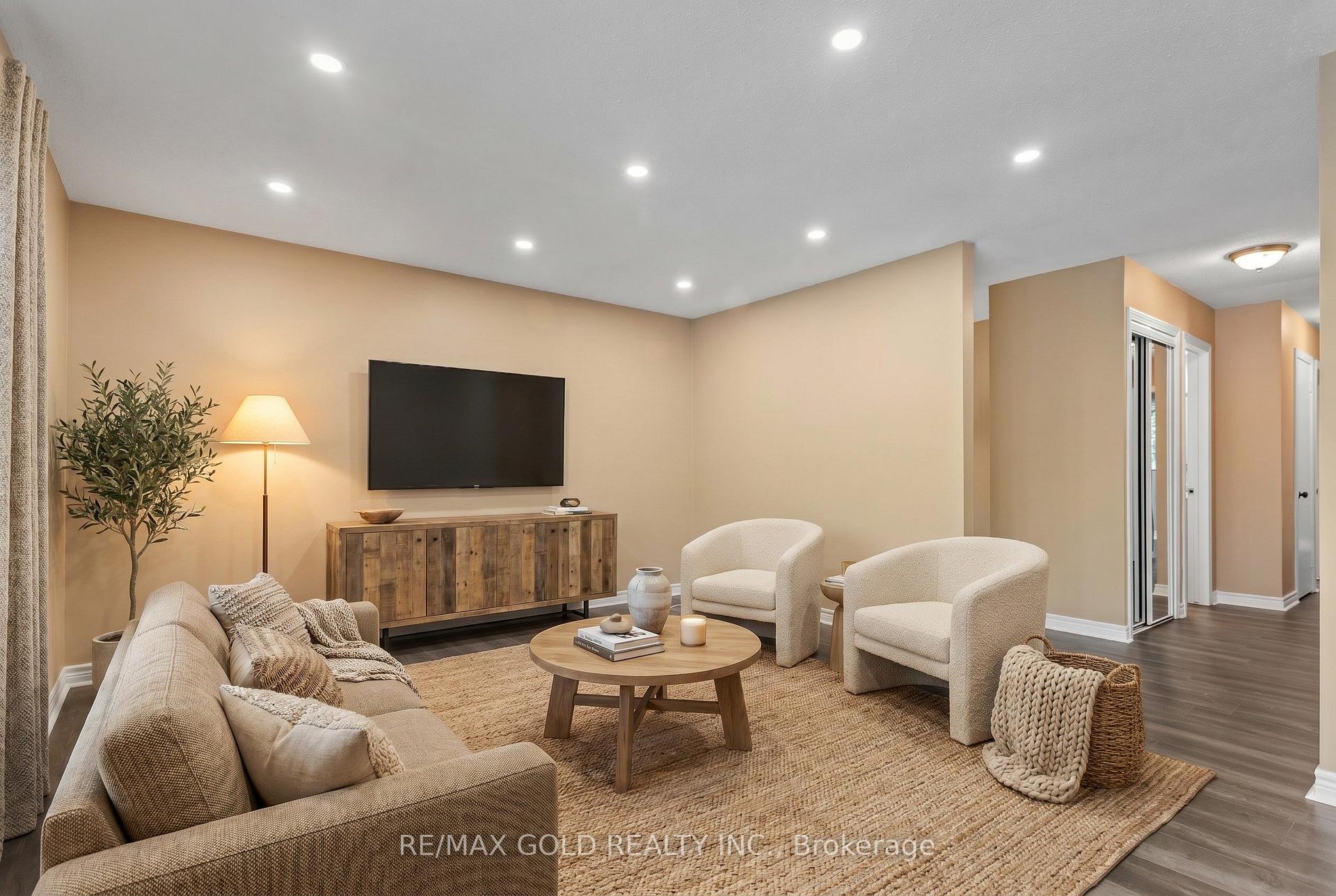 Photo 7 of 1588 Aldersbrook Road, London, North F — HOMEH