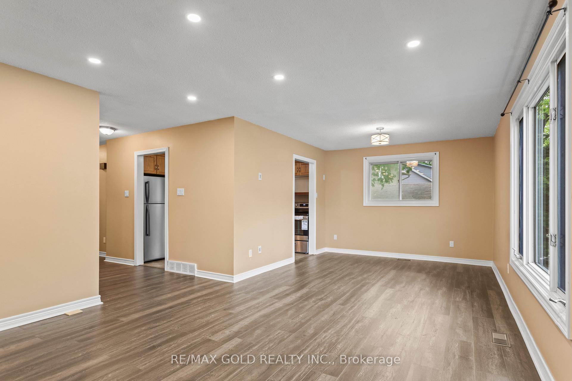 Photo 10 of 1588 Aldersbrook Road, London, North F — HOMEH