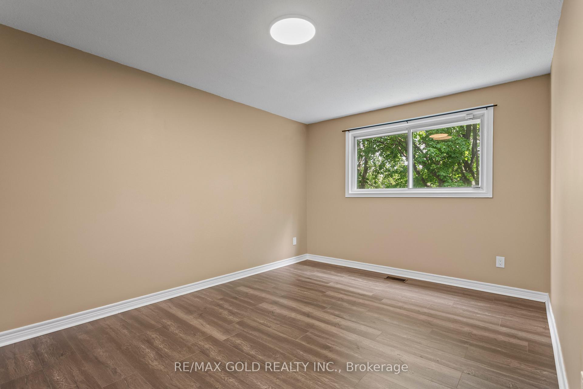 Photo 21 of 1588 Aldersbrook Road, London, North F — HOMEH