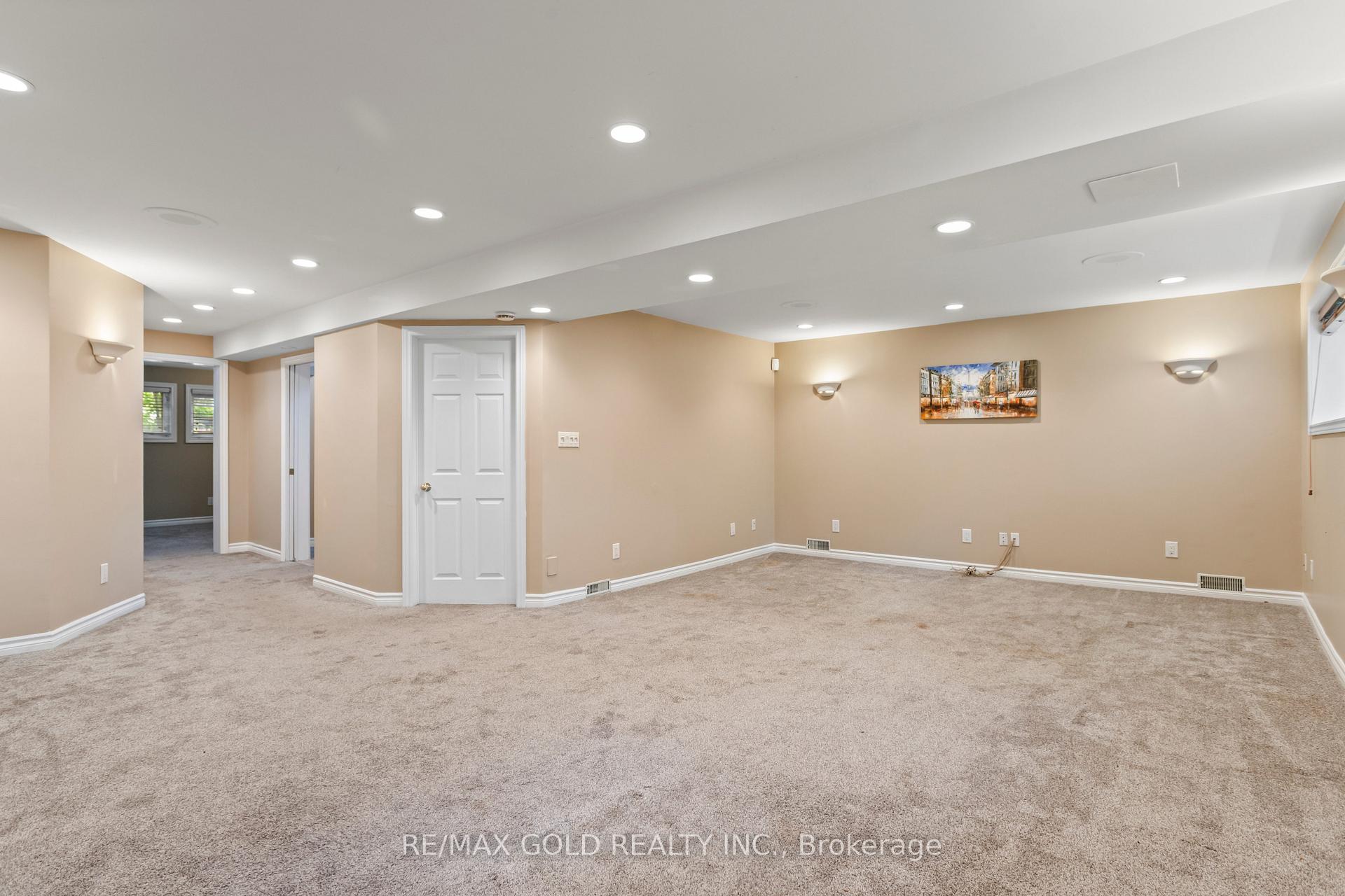 Photo 30 of 1588 Aldersbrook Road, London, North F — HOMEH