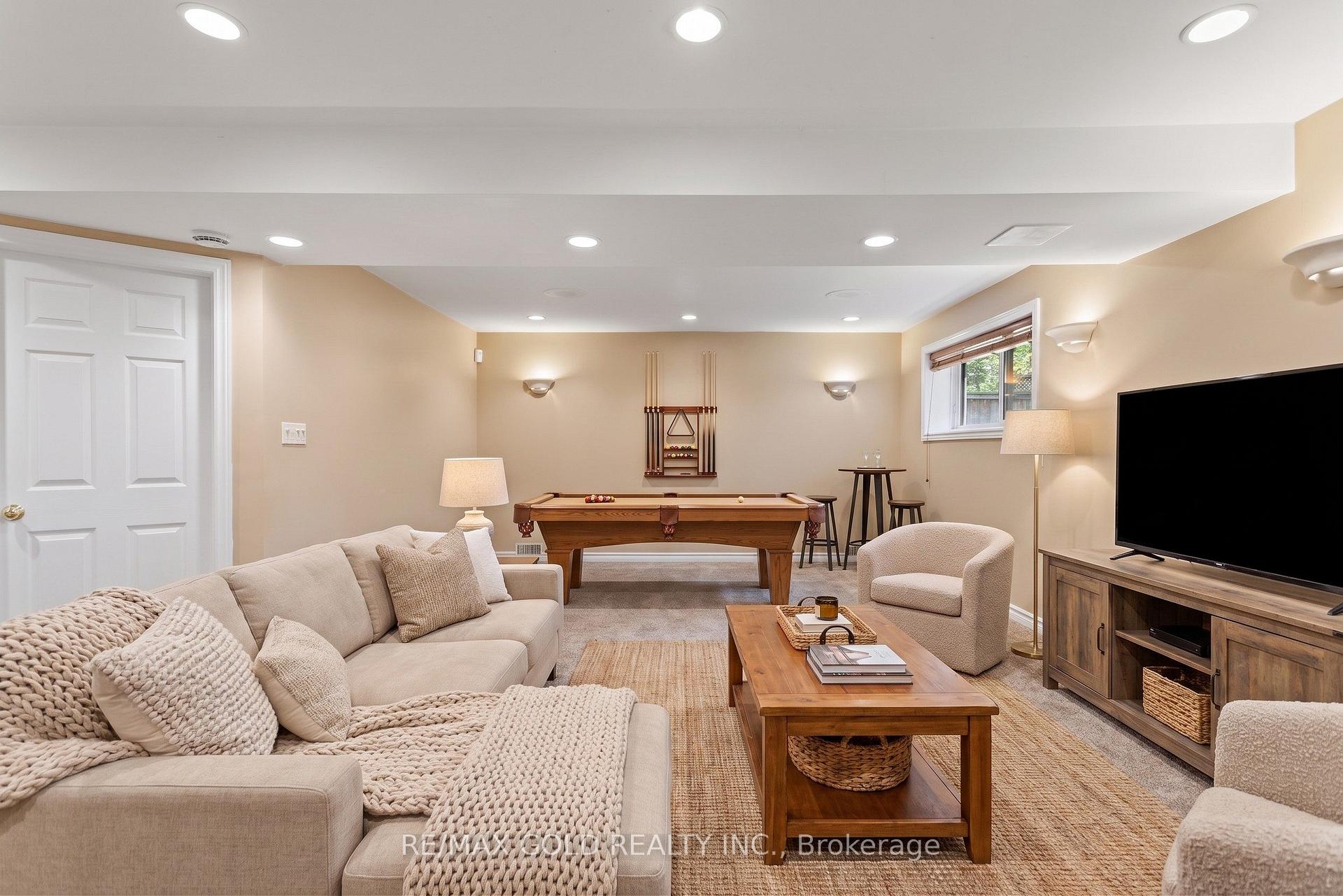 Photo 34 of 1588 Aldersbrook Road, London, North F — HOMEH
