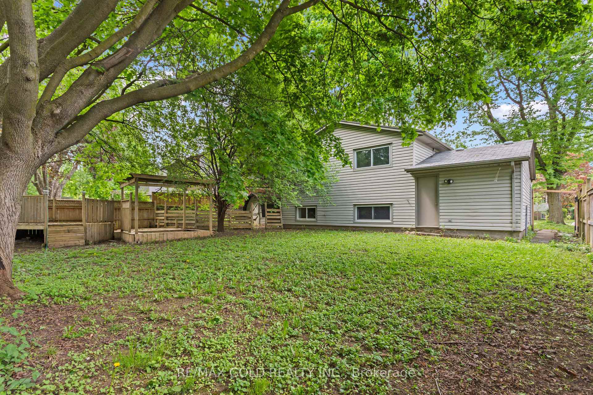 Photo 47 of 1588 Aldersbrook Road, London, North F — HOMEH