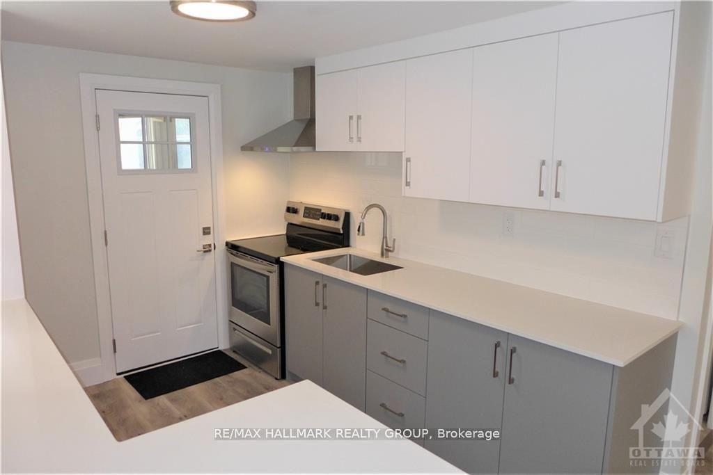 Photo 4 of Unit 5, 375 Mackay Street, Ottawa, Lindenlea — HOMEH
