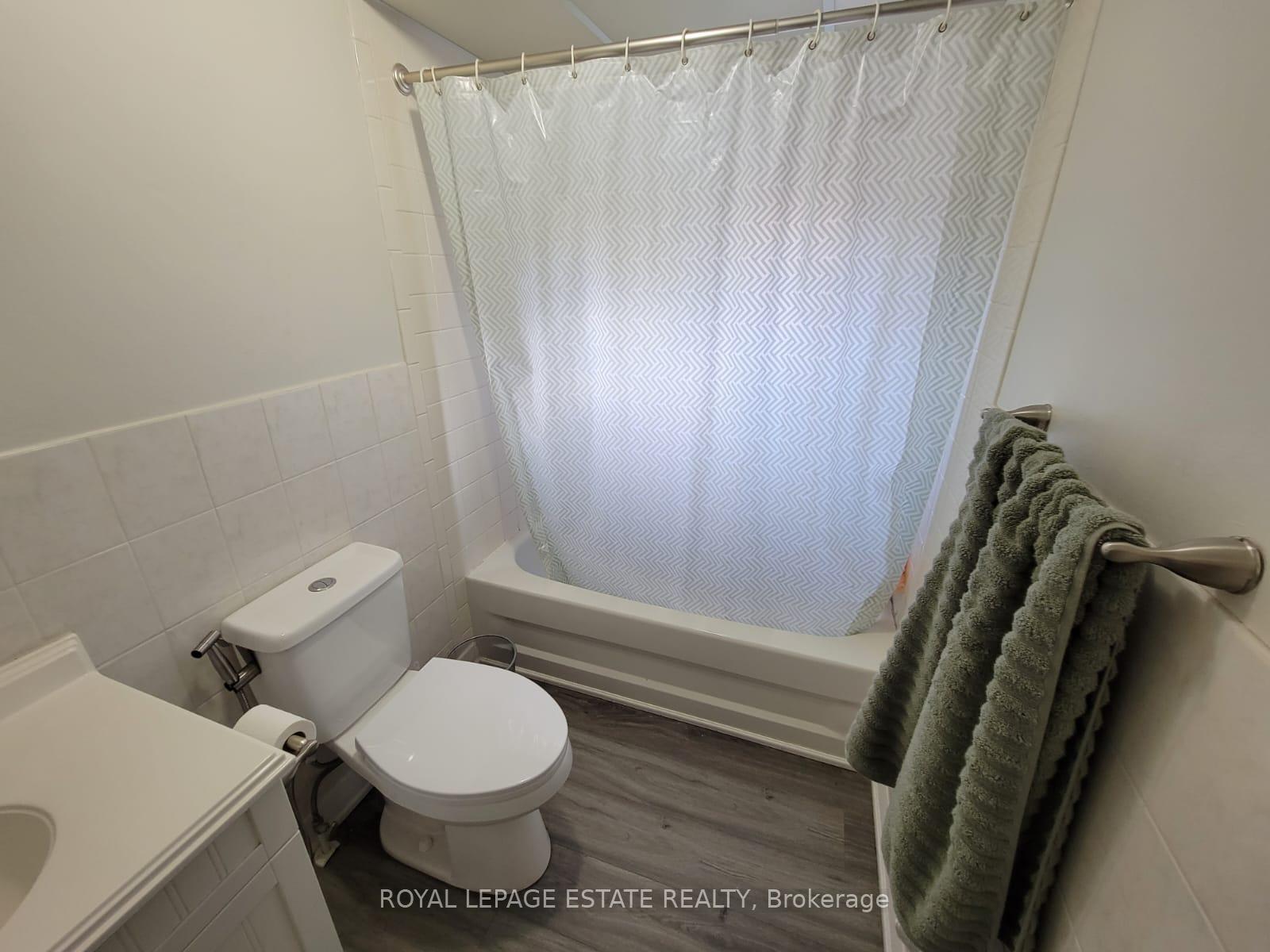 Photo 9 of Unit Upper, 13 Pinegrove Avenue, Scarborough, Birchcliffe-Cliffside — HOMEH