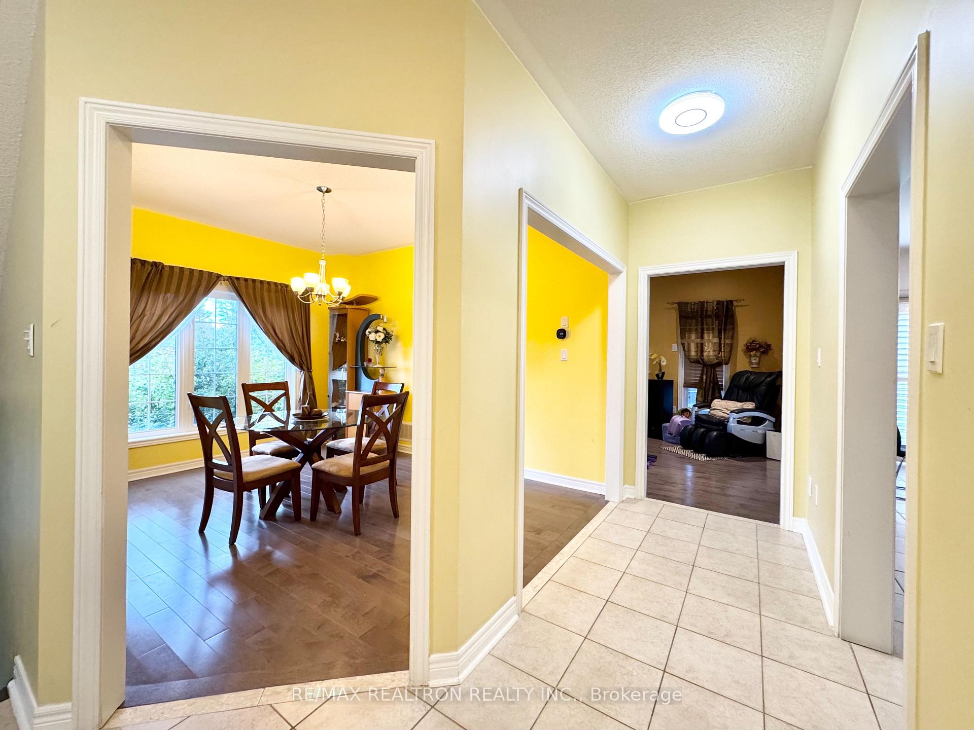 Photo 17 of 2 Redmond Drive, Vaughan, Patterson — HOMEH