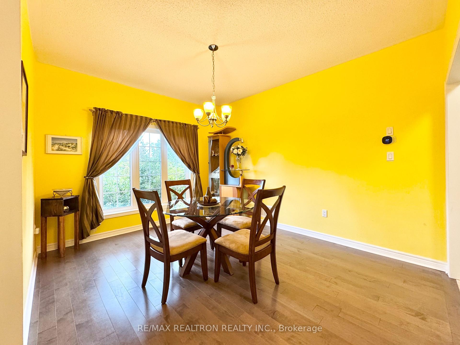 Photo 19 of 2 Redmond Drive, Vaughan, Patterson — HOMEH